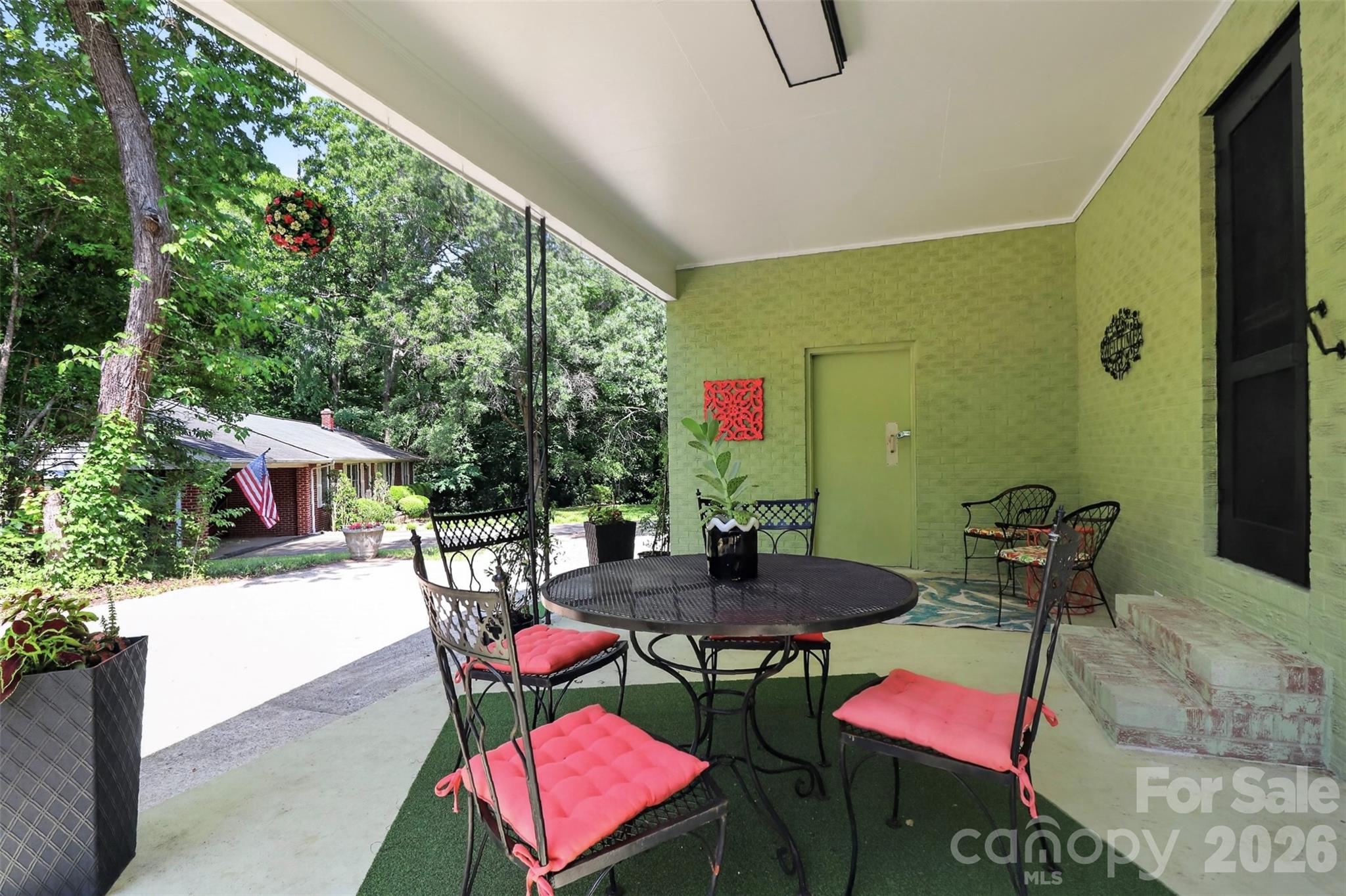 Dutchman Heights - Residential