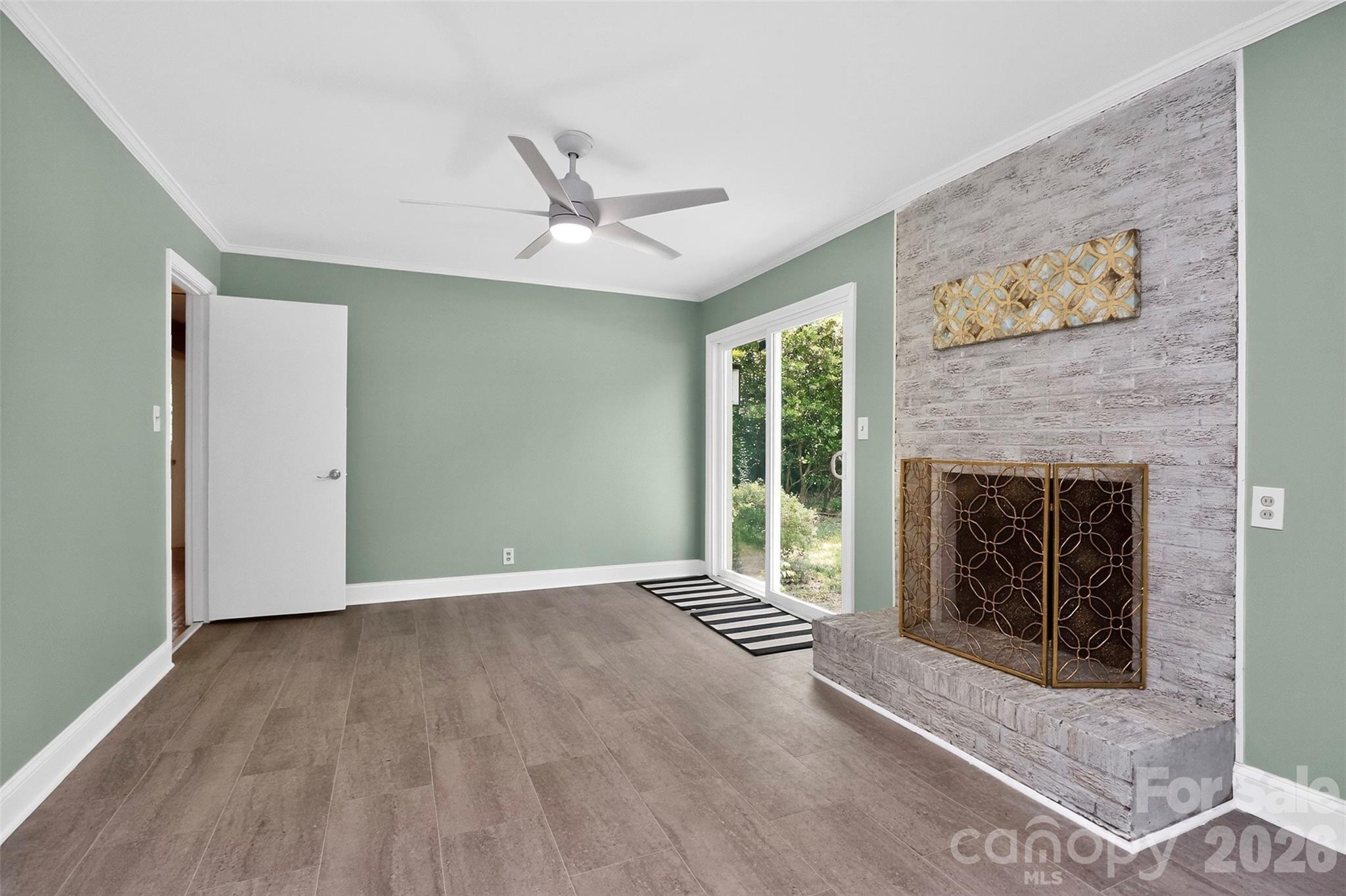 Dutchman Heights - Residential
