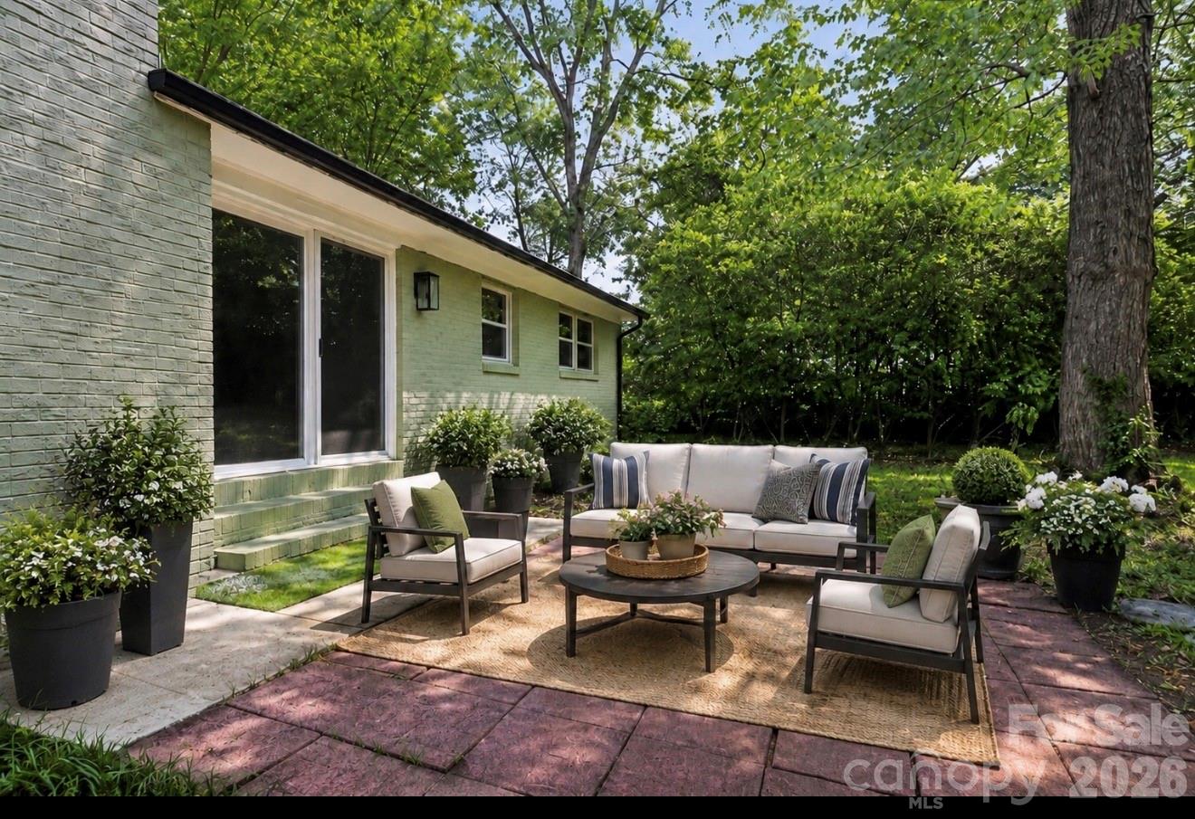 Dutchman Heights - Residential