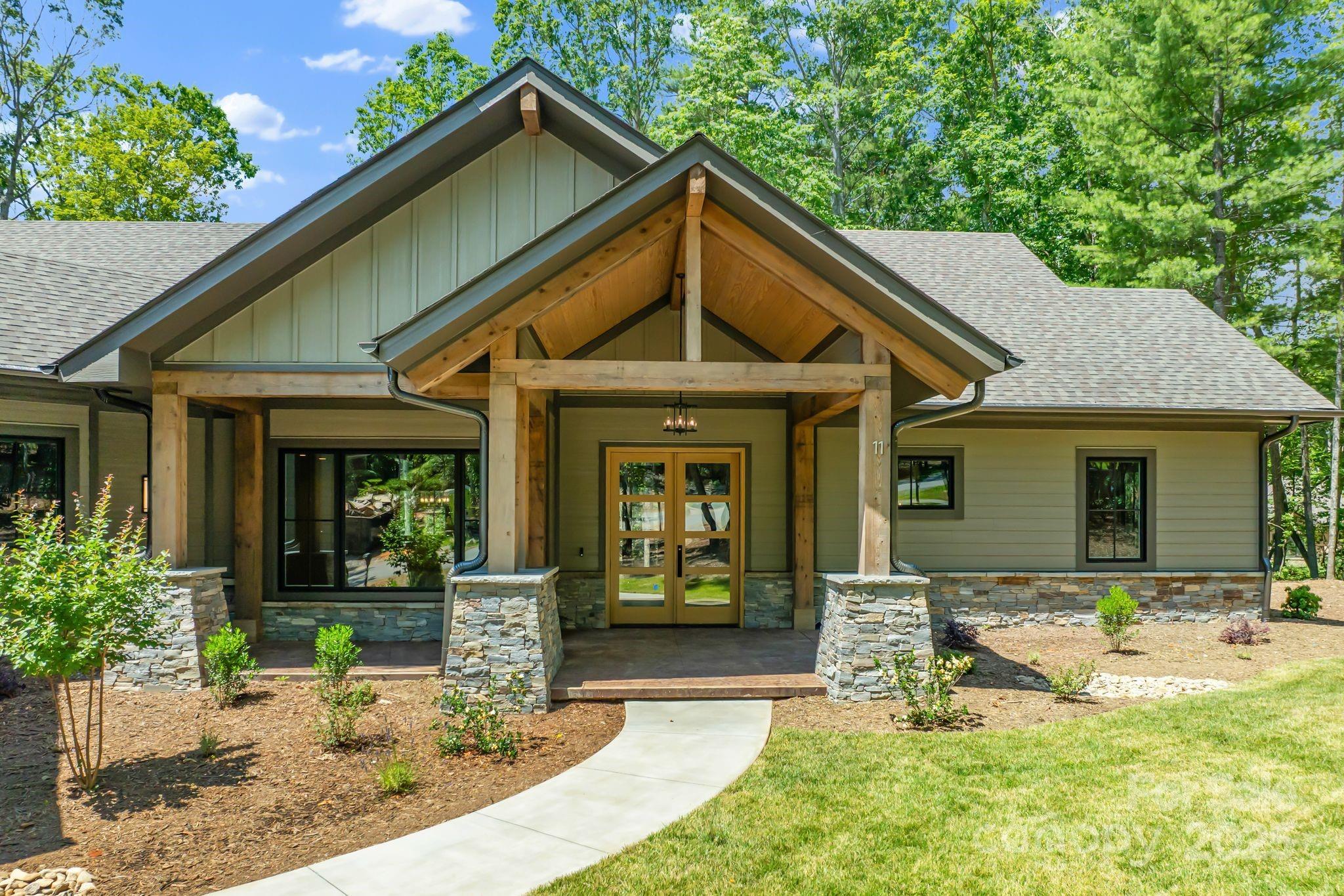 11 Nestlewood Drive 310