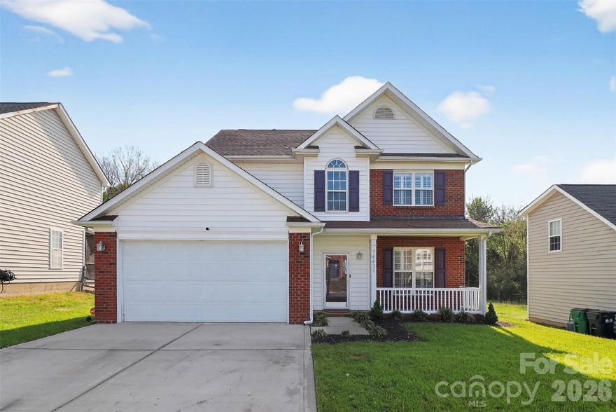 Welcome to 14431 Catherine Miller Drive, nestled in the desirable Tealbriar neighborhood! This beautifully updated 3-bedroom, 2.5-bath home offers the perfect blend of comfort and convenience. Featuring fresh updates throughout, the home also boasts a spacious backyard with a relaxing patio—perfect for unwinding, entertaining, or both.
Ideally located near I-485, I-77, Carowinds, Lake Wylie, Charlotte Premium Outlets, Charlotte Douglas International Airport, and Uptown Charlotte, you’ll enjoy easy access to everything the area has to offer. Move-in ready and waiting for you to call it home!