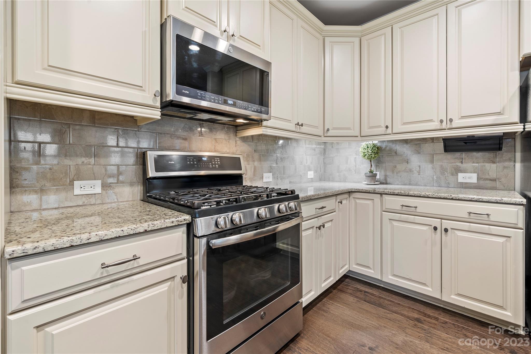 Springview At Bailes Ridge - Residential