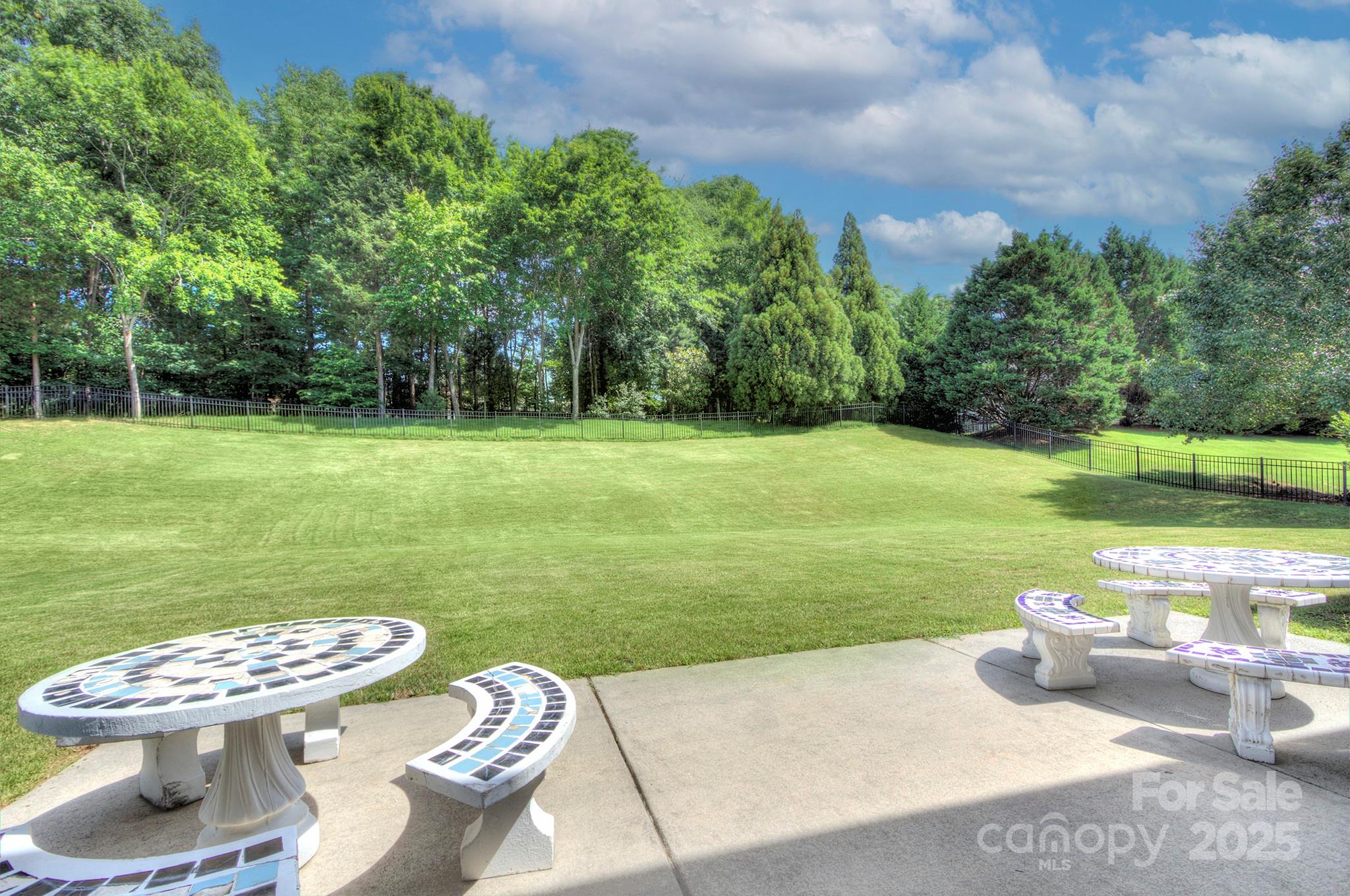 604 Palmerston Lane