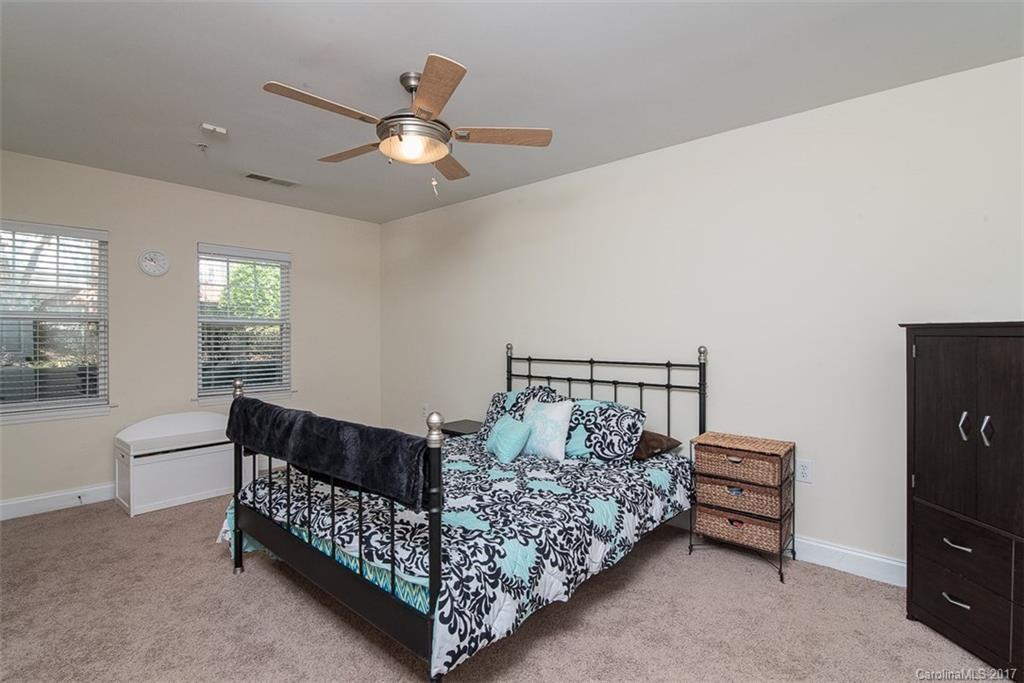 Richmond Hills - Residential