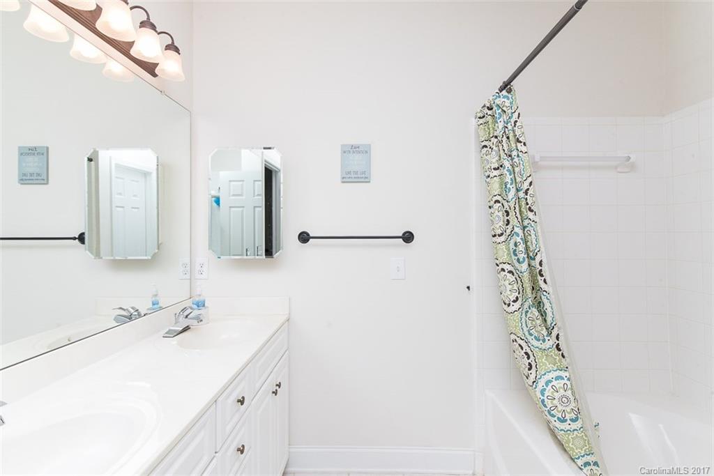 Richmond Hills - Residential