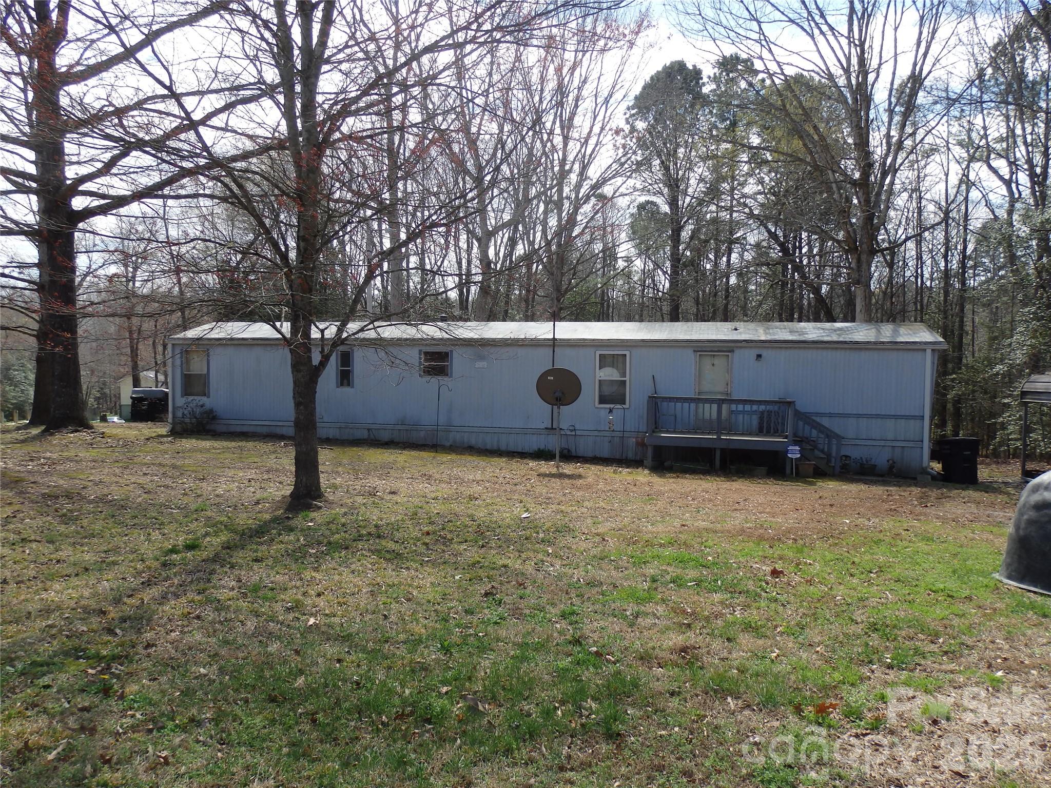 2285 Forest Hills Drive 18