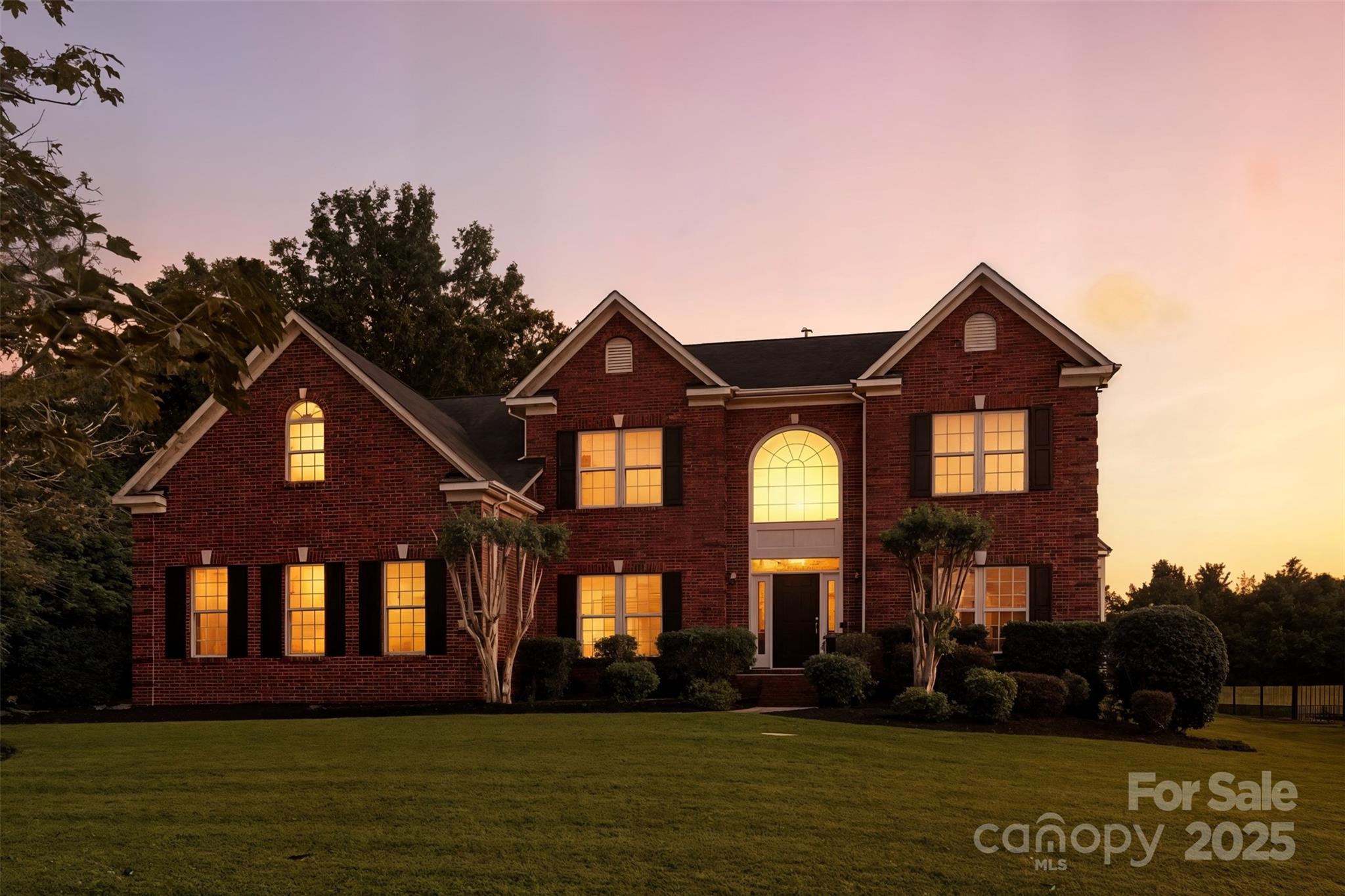 3213 Strawberry Road
