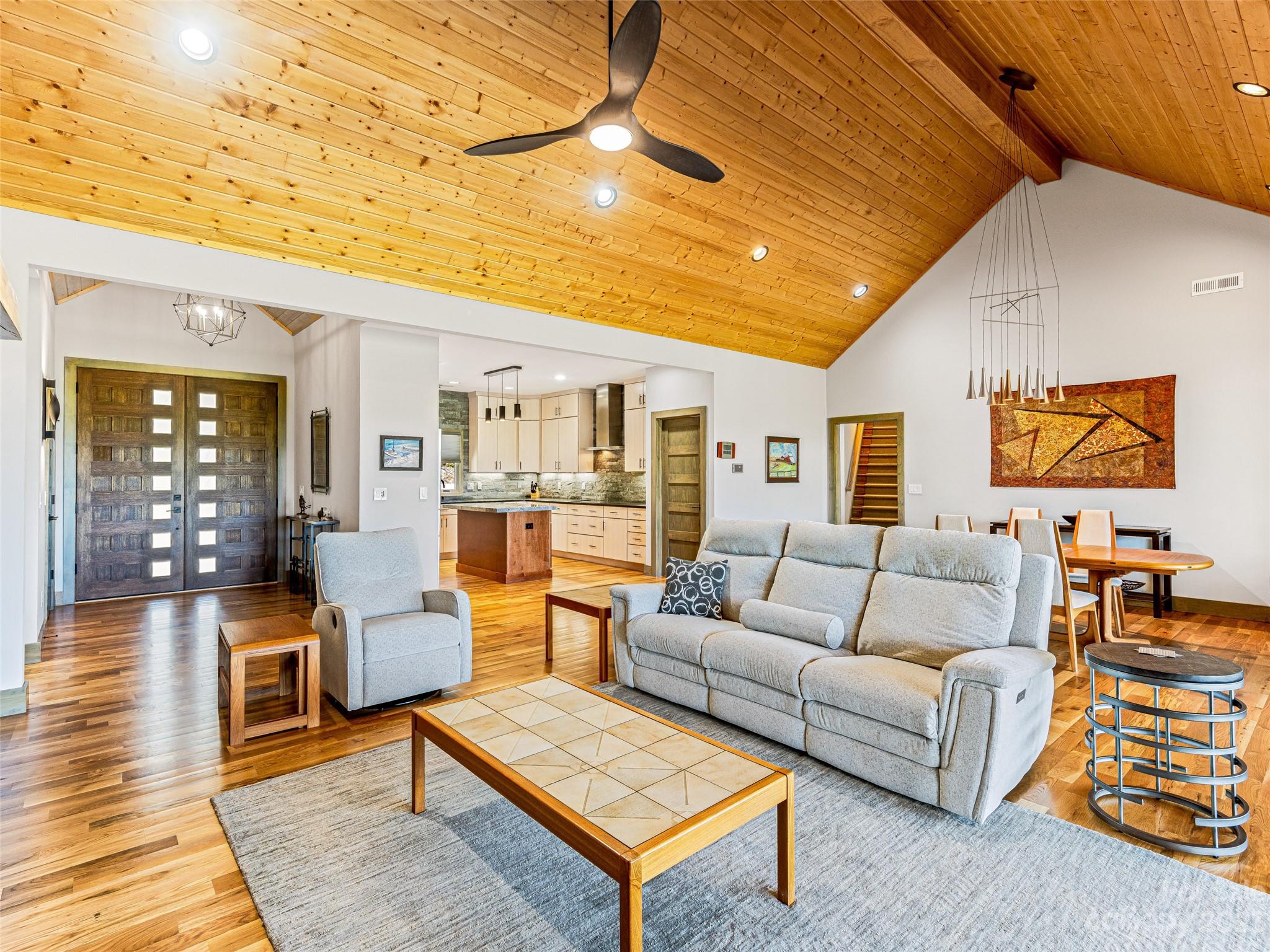 Sutton Knob - Residential