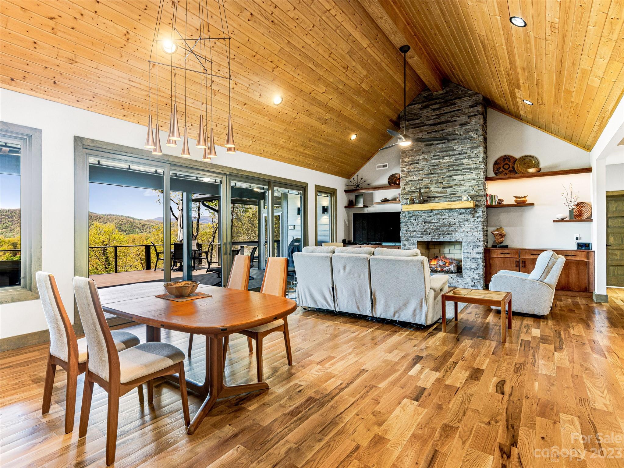 Sutton Knob - Residential