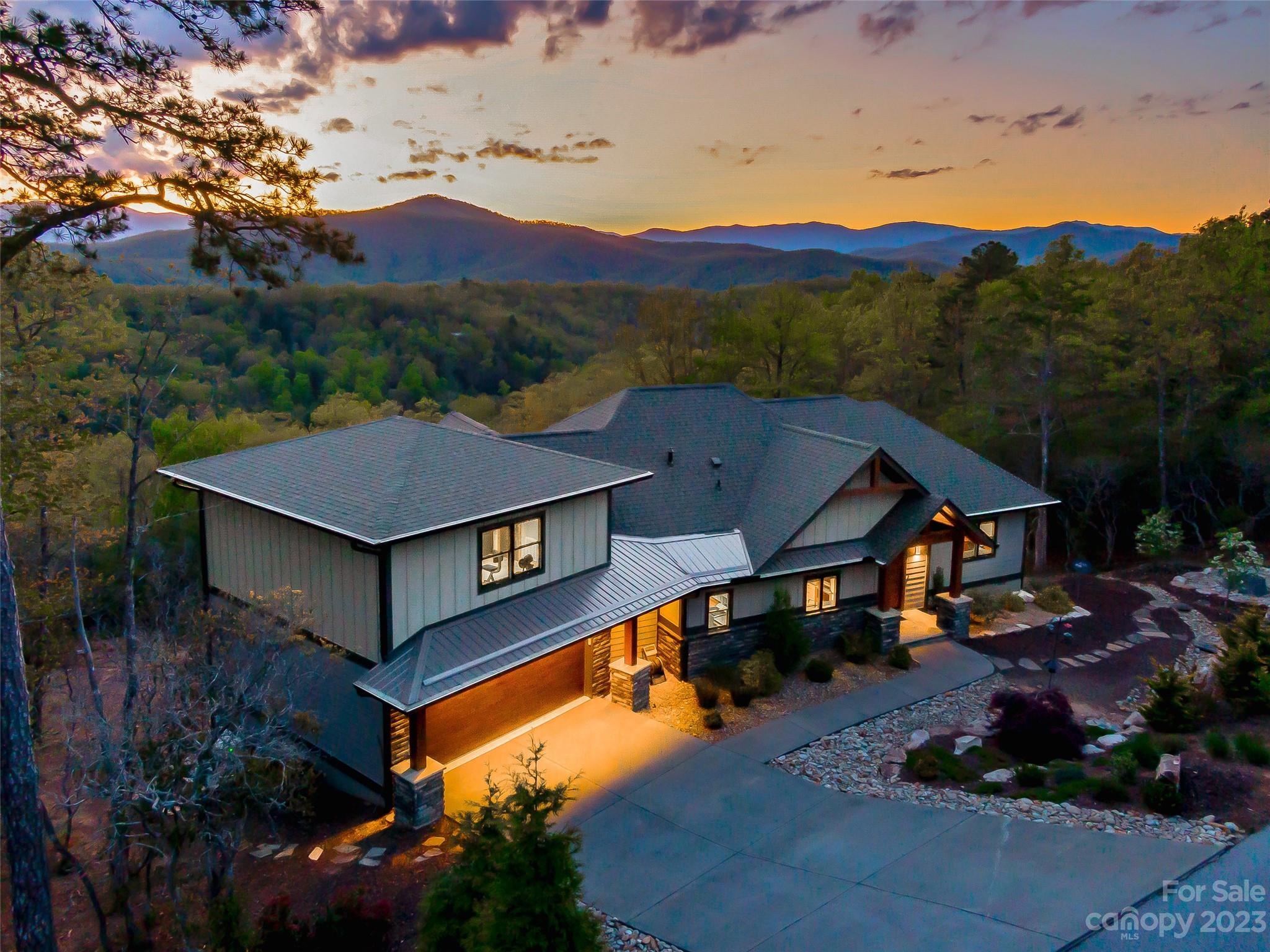 Sutton Knob - Residential