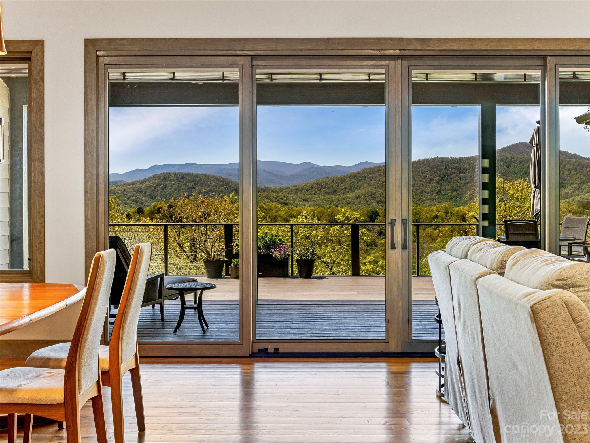 Sutton Knob - Residential