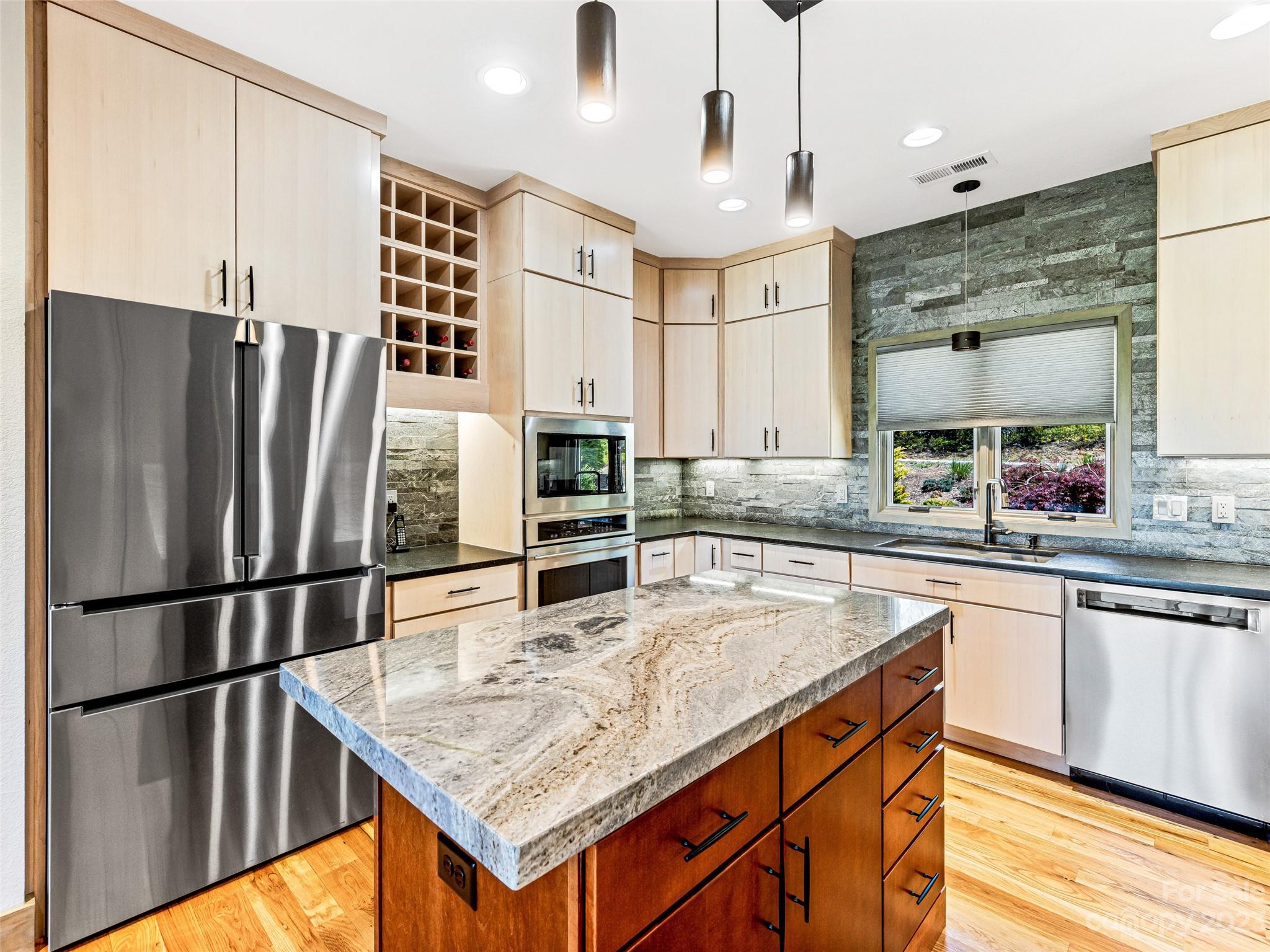 Sutton Knob - Residential