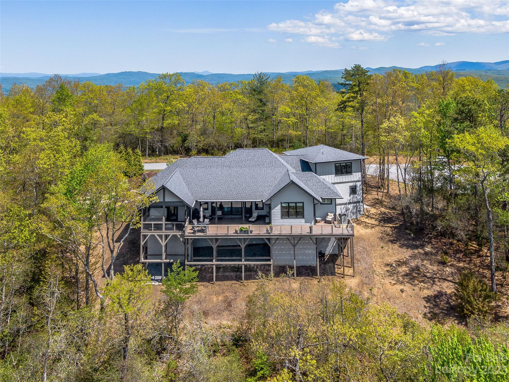 Sutton Knob - Residential