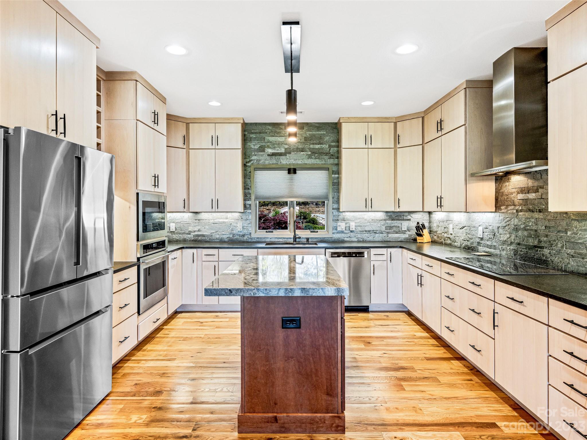 Sutton Knob - Residential