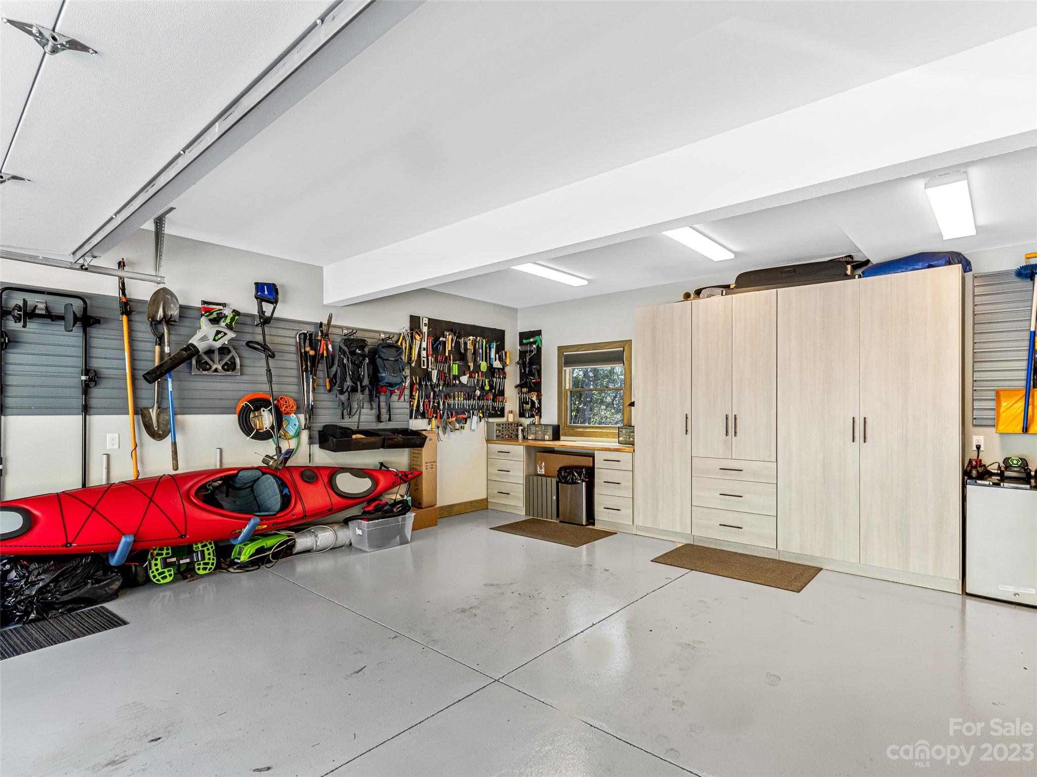 Sutton Knob - Residential