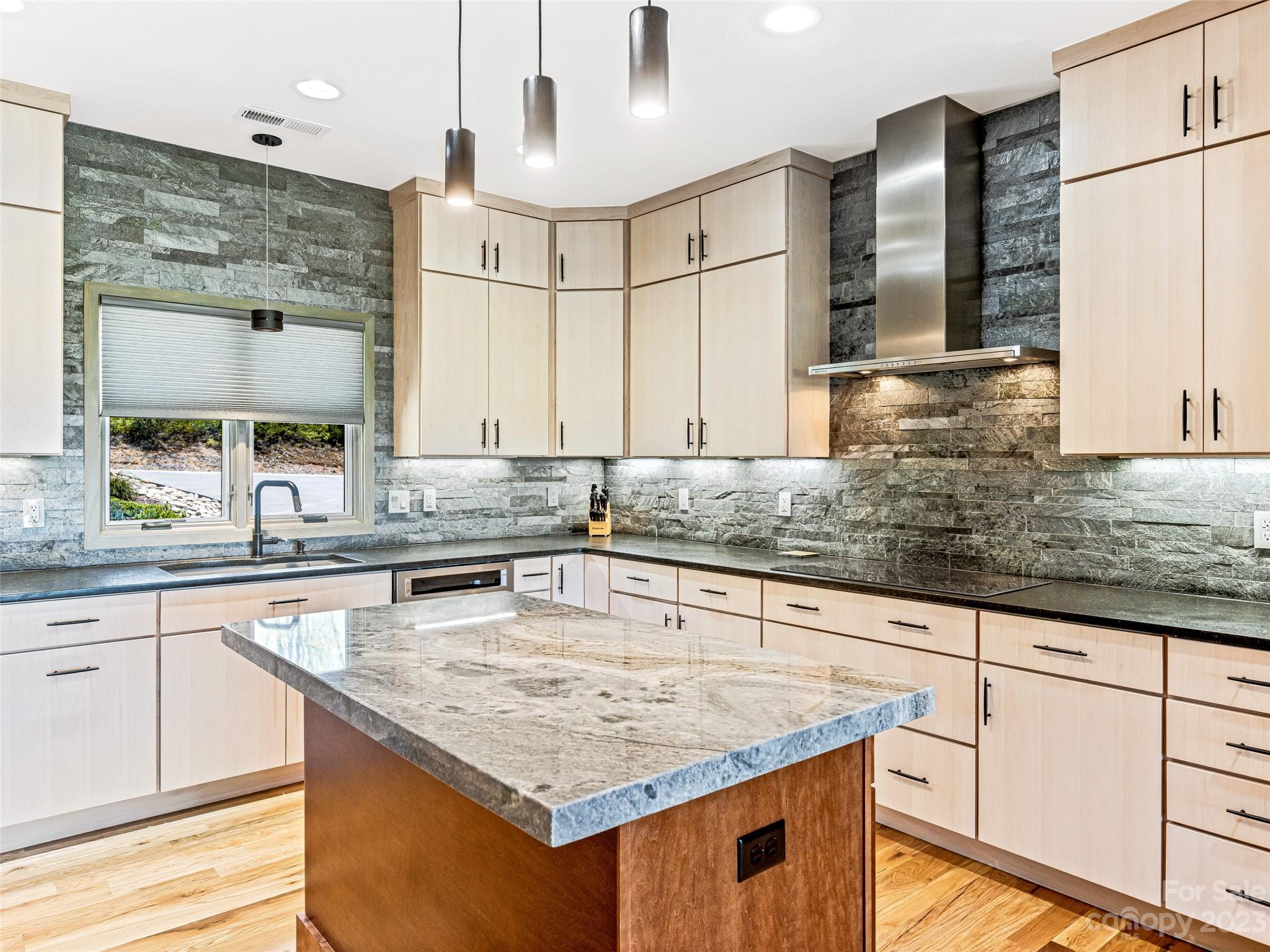 Sutton Knob - Residential