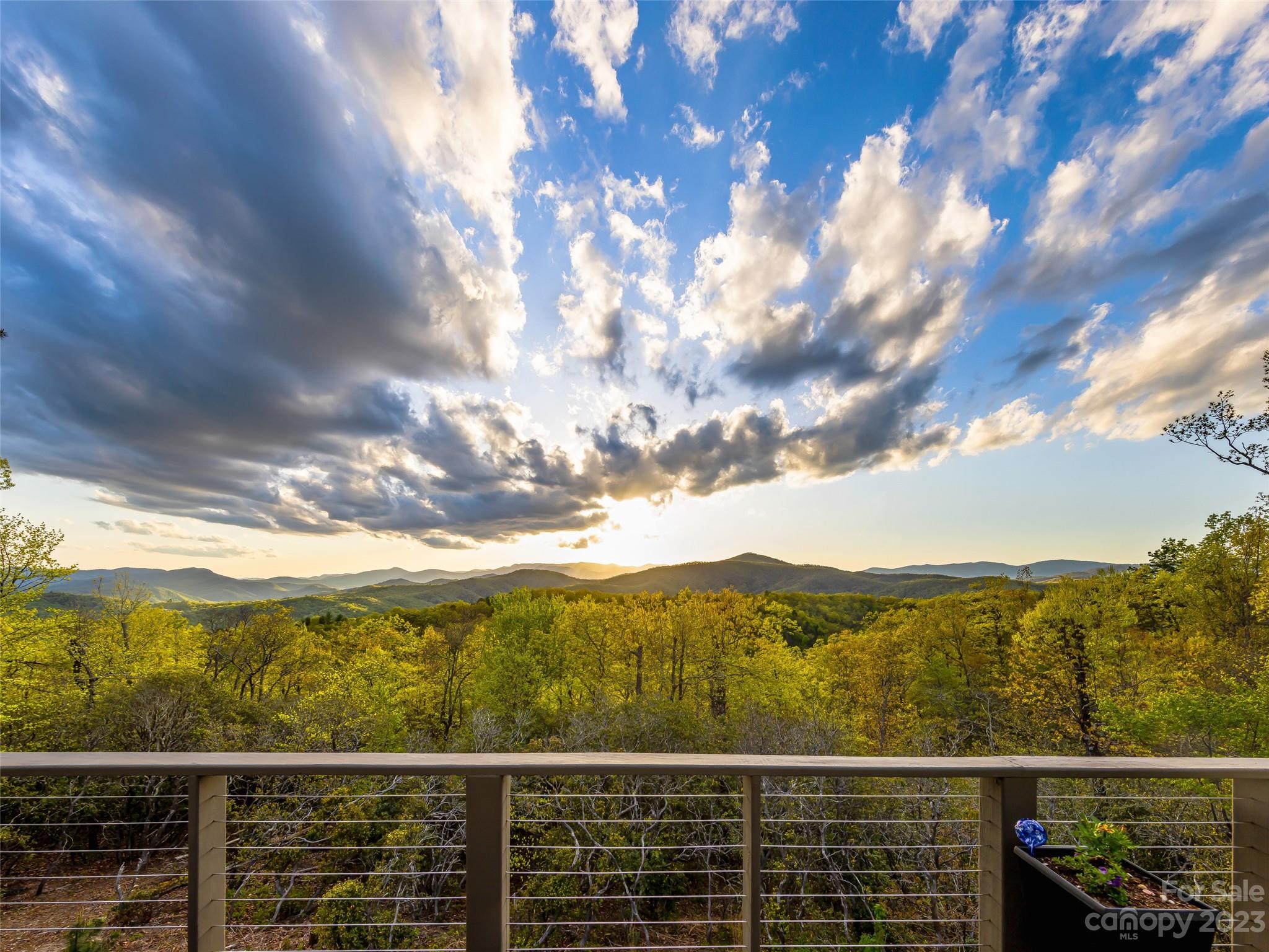 Sutton Knob - Residential