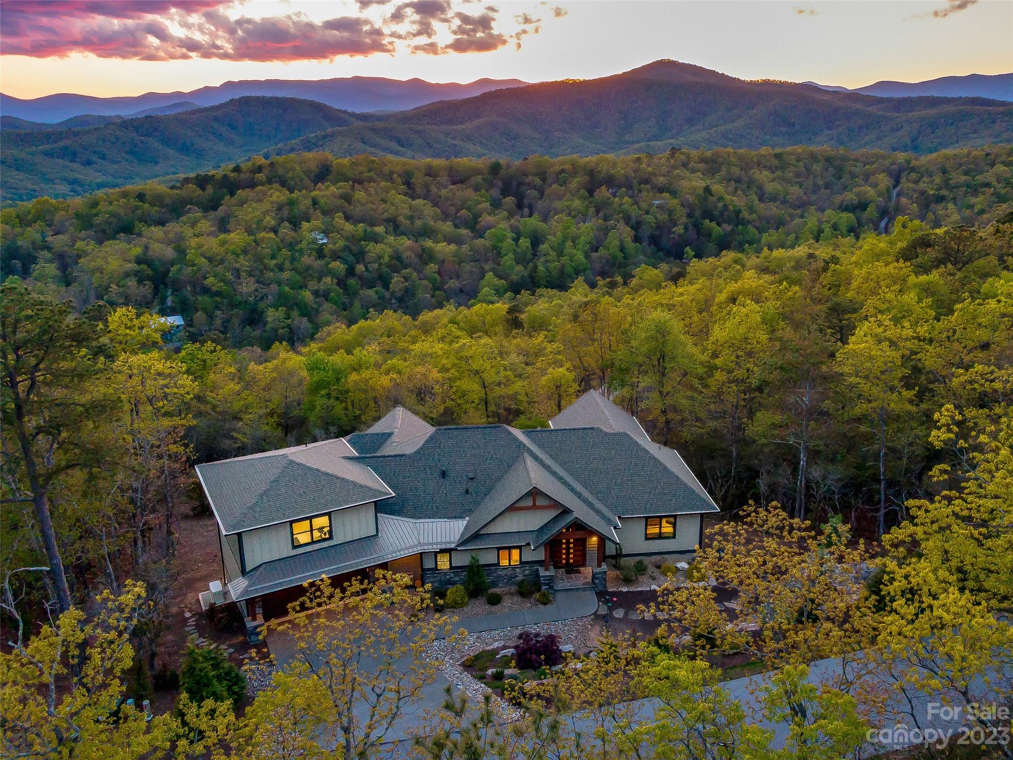 Sutton Knob - Residential