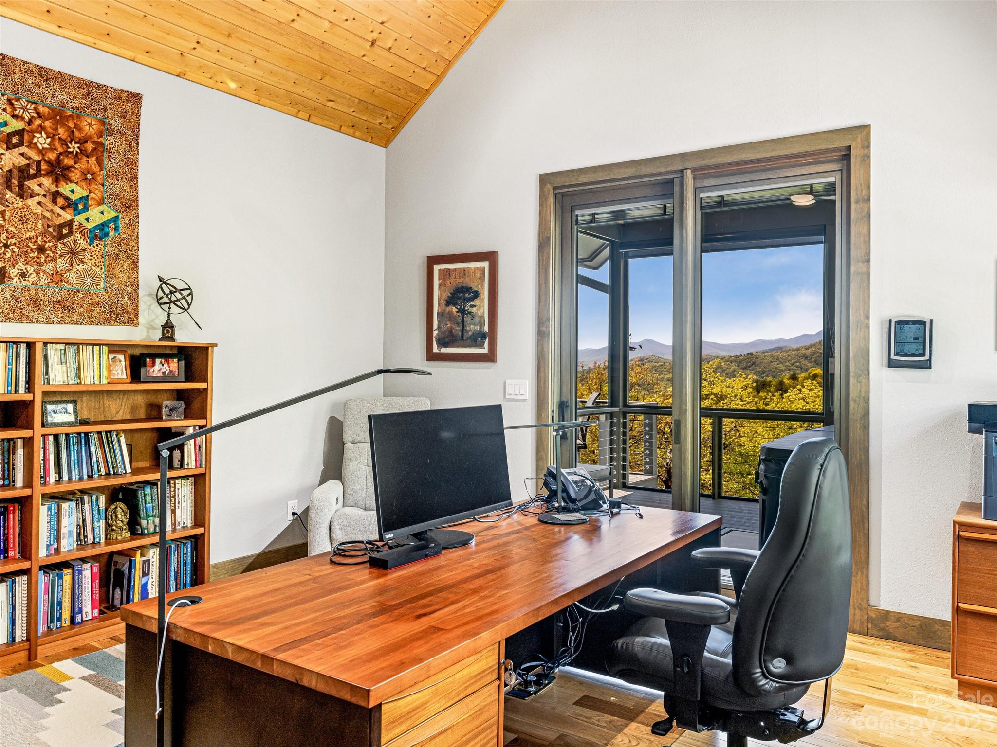 Sutton Knob - Residential