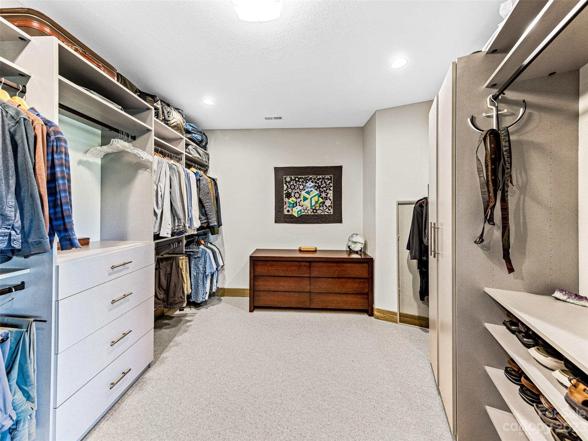 Sutton Knob - Residential