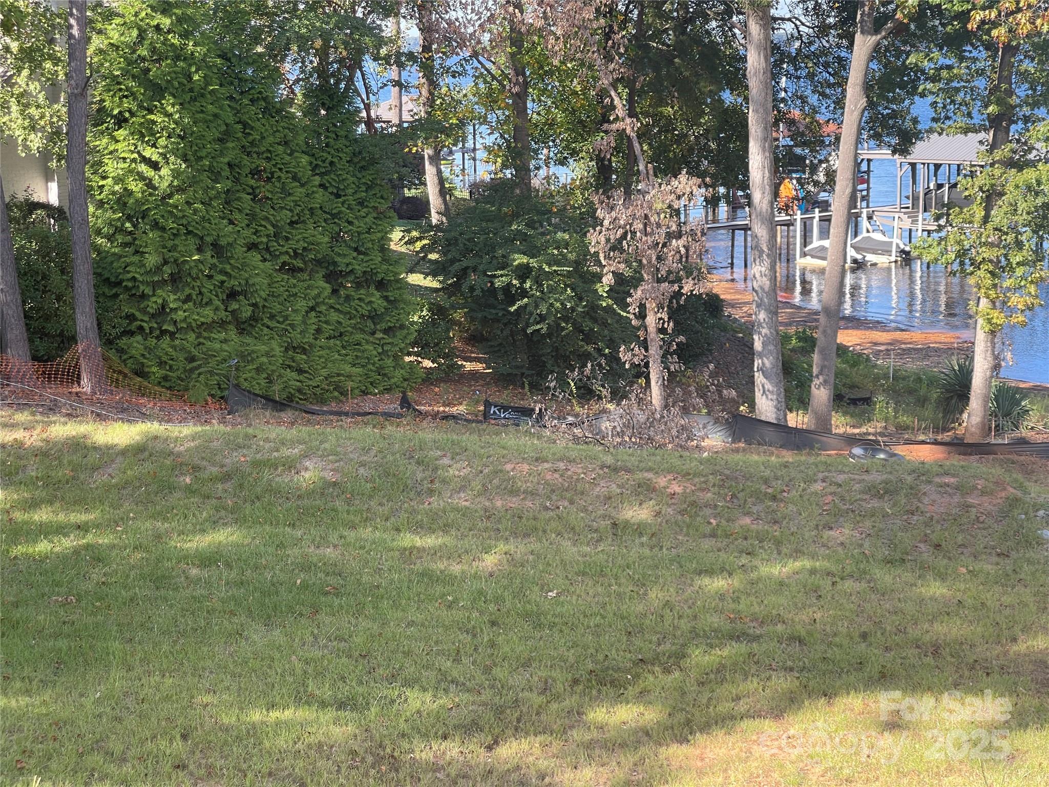 Mountain View Beach - Land