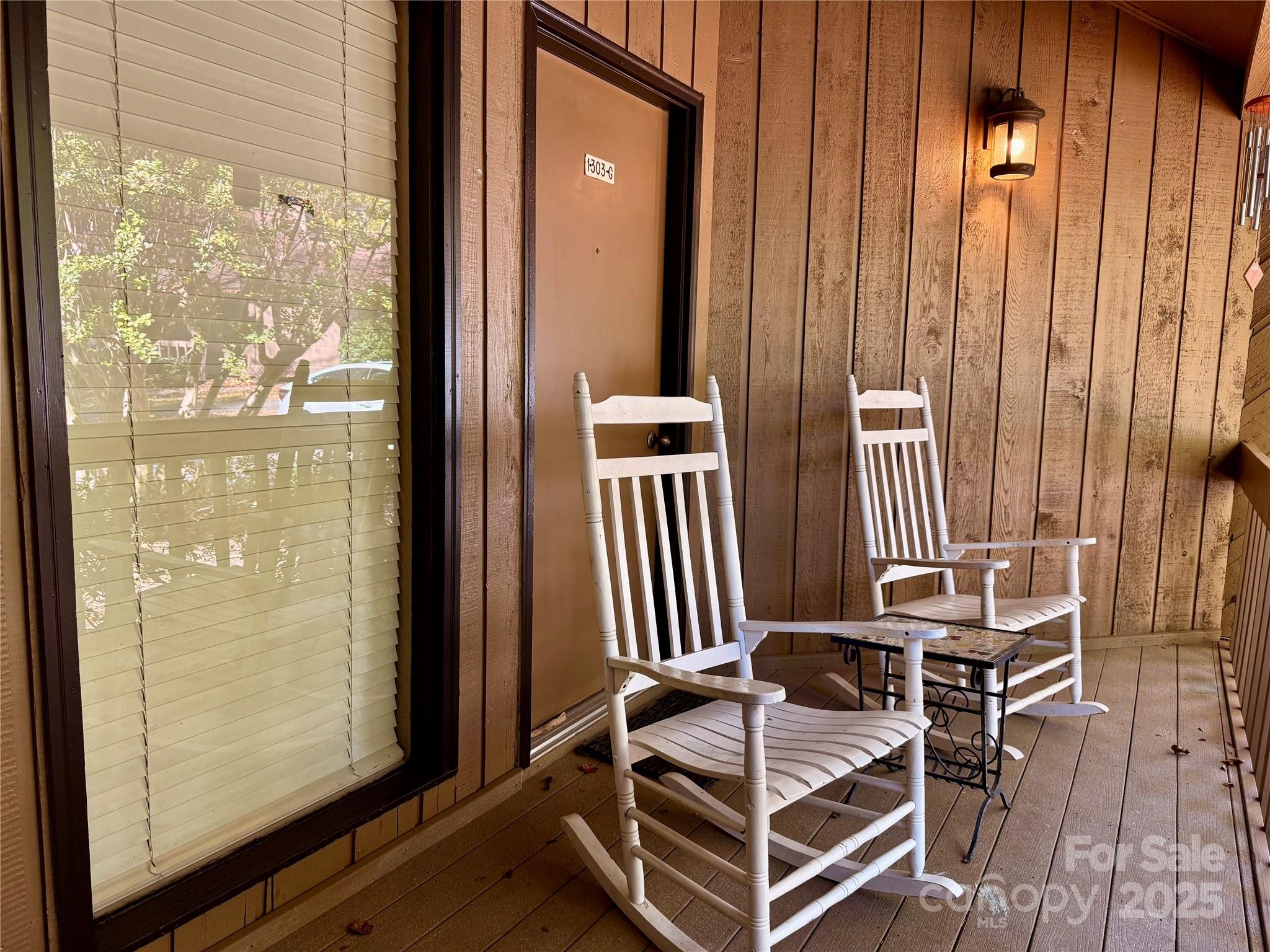 156 S West Lake Drive 1303
