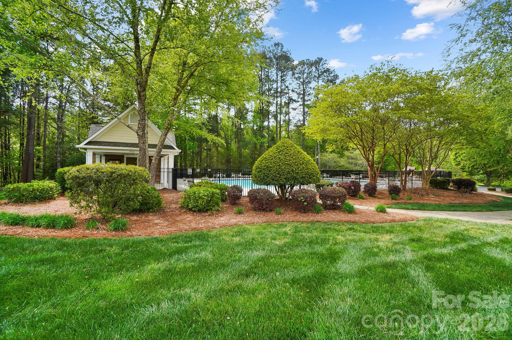 Fairington Oaks - Residential