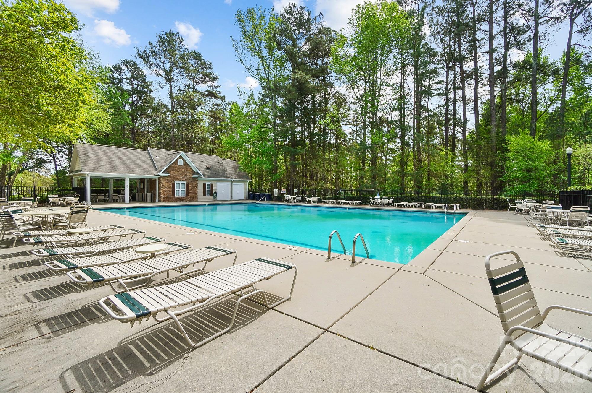 Fairington Oaks - Residential