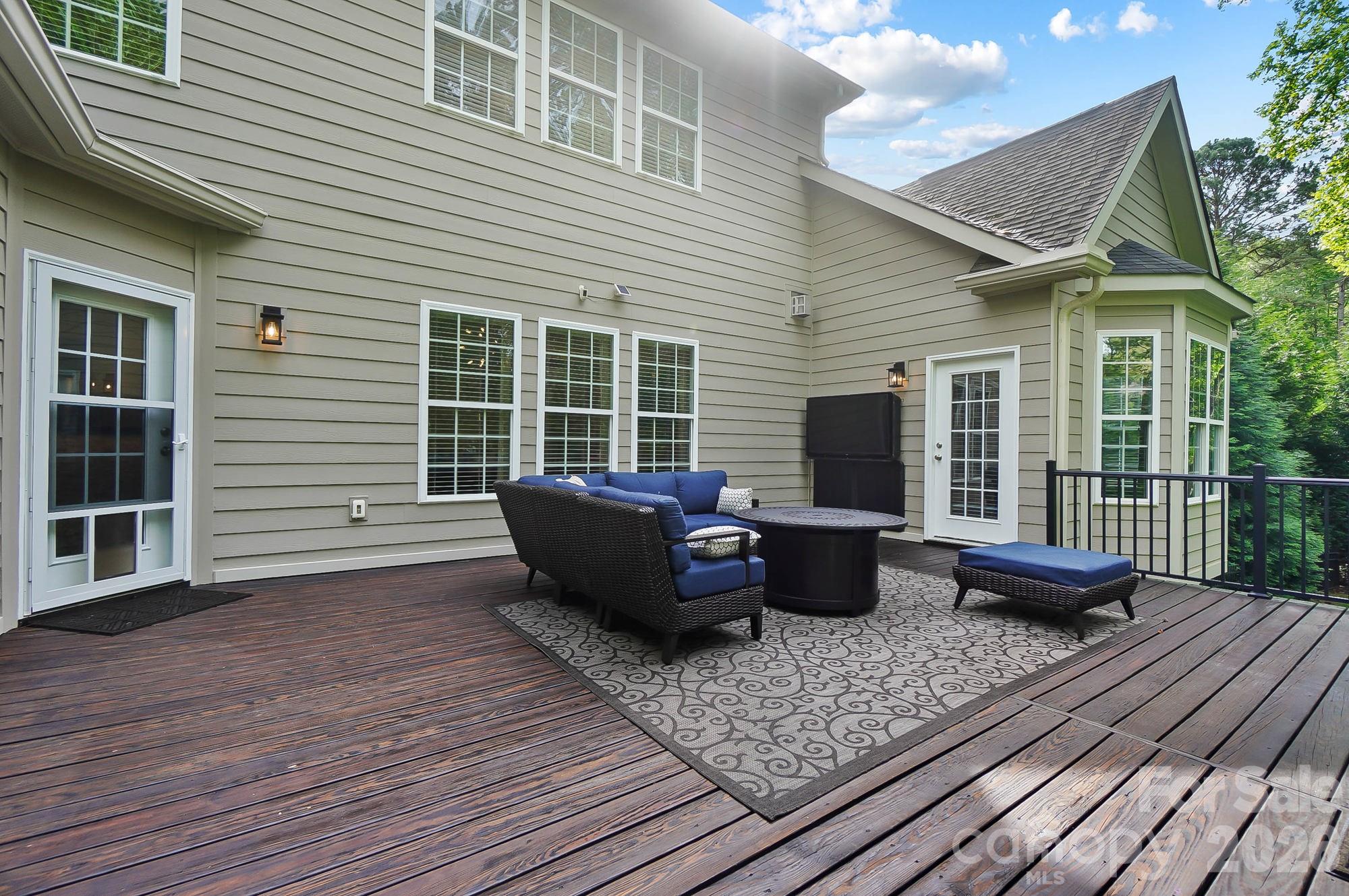 Fairington Oaks - Residential