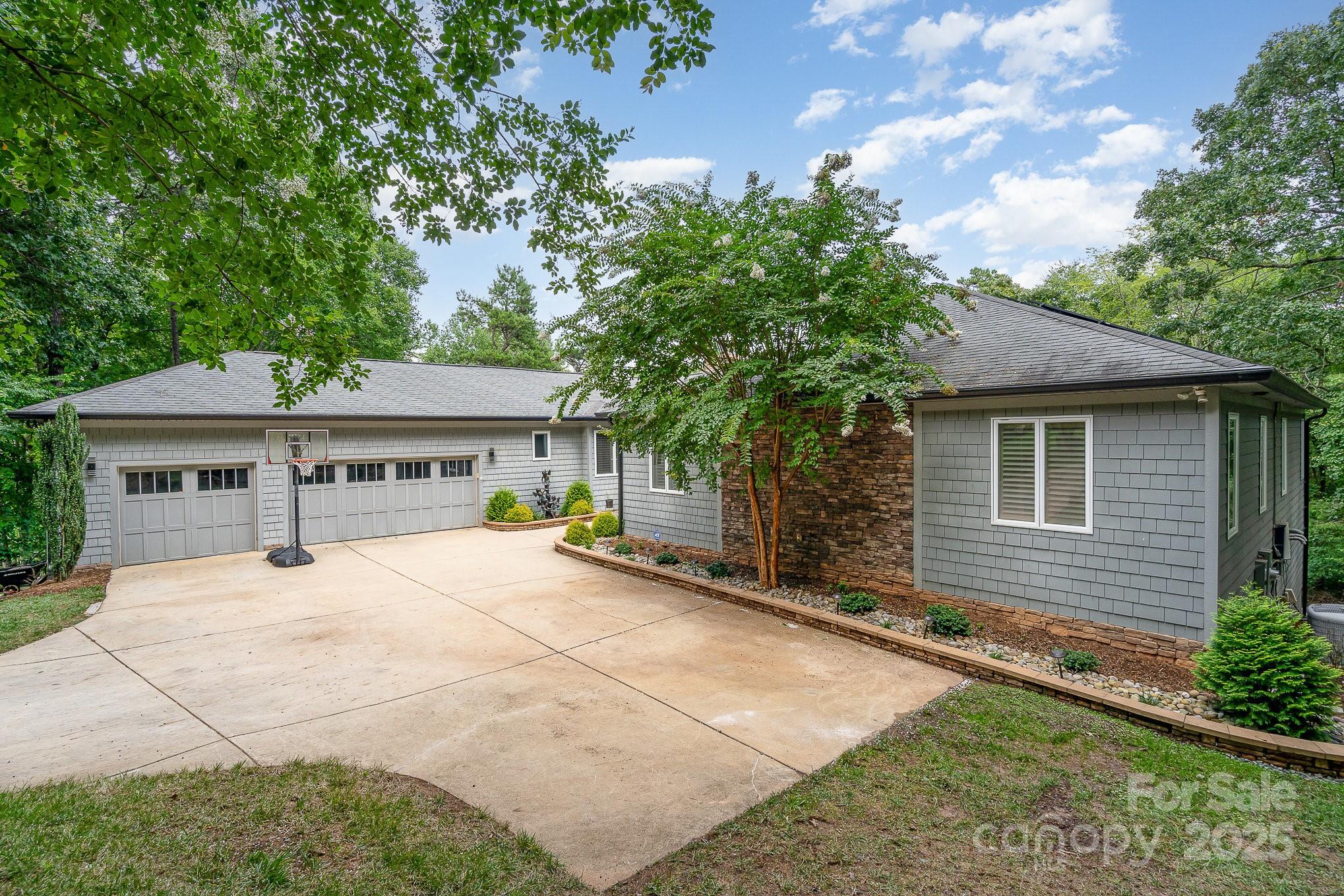 3020 Poplar Hill Road