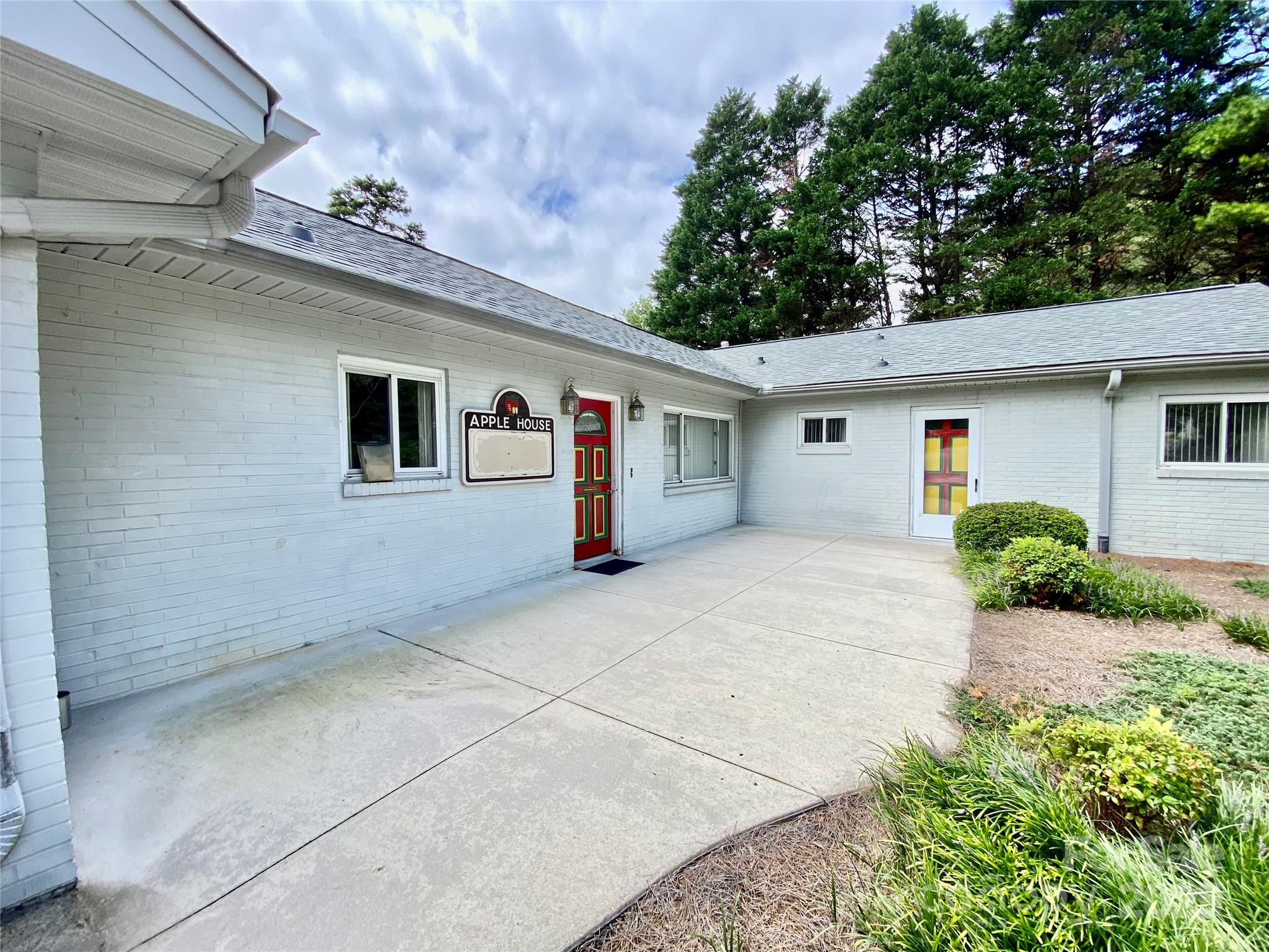 400 Statesville Boulevard