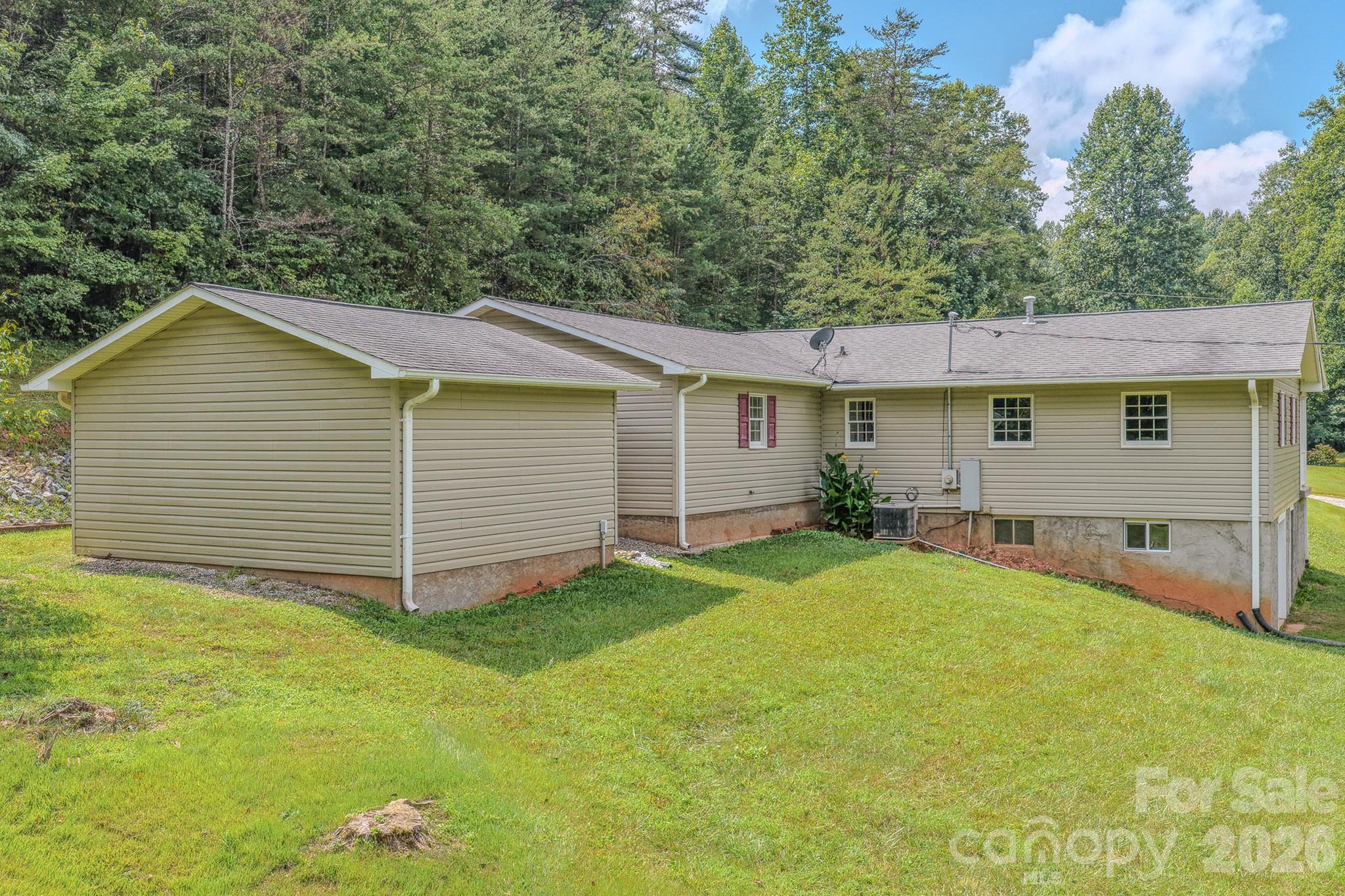 163 Meadowbrook Lane