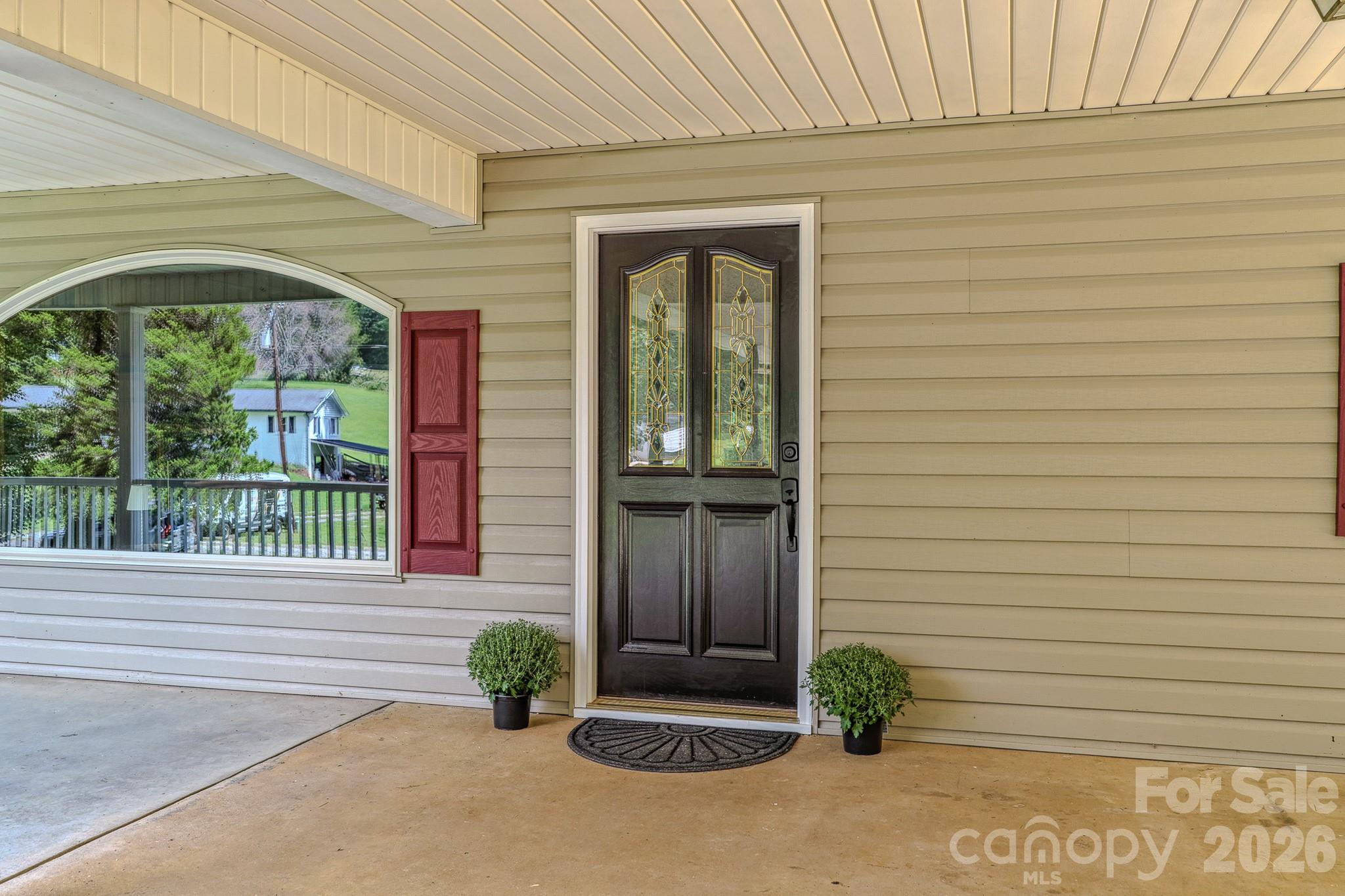 163 Meadowbrook Lane