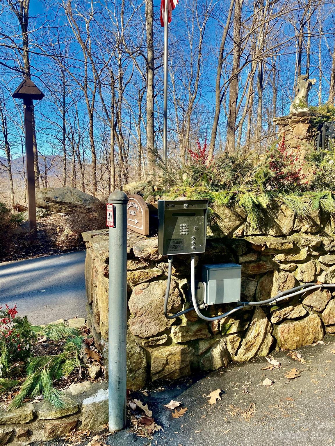 SMOKY MOUNTAIN SANCTUARY - Land