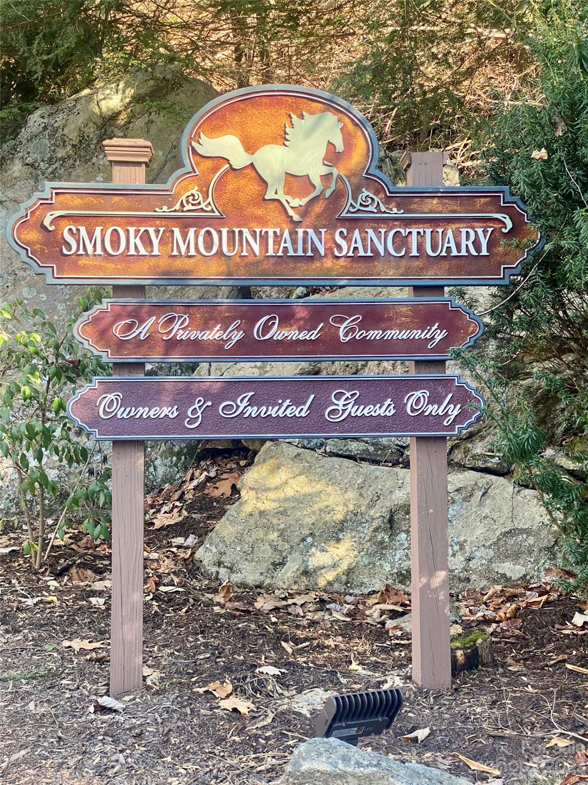 SMOKY MOUNTAIN SANCTUARY - Land