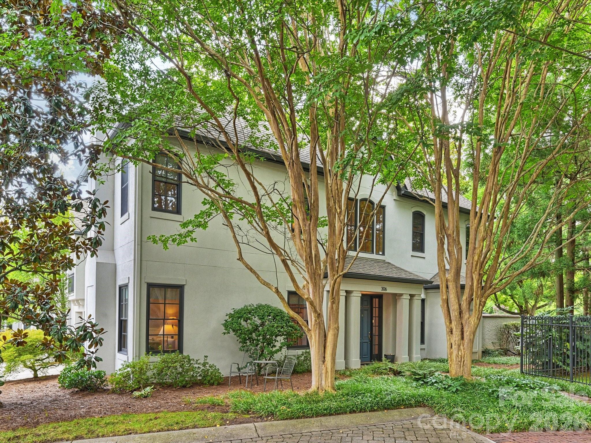 306 Wendover Heights Circle