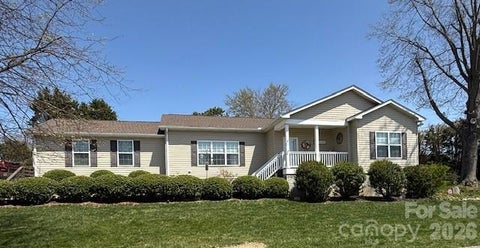 Photo of 34 Middle Street, Hendersonville, NC 28792 (MLS # 4391444)