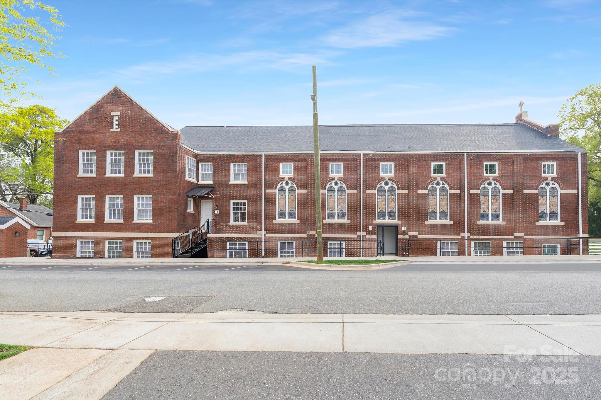 201 Grandin Road 13