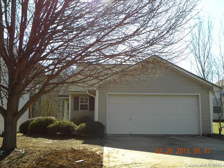 Charming ranch on a level lot. Freshly painted interior, brand new carpet and vinyl and kitchen appliances. Large Gr with adjoining patio. Close to schools, shopping, restaurants, hospital & Winthrop.