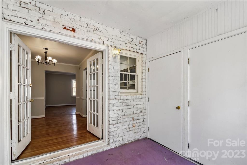 Mcalway Manor - Residential