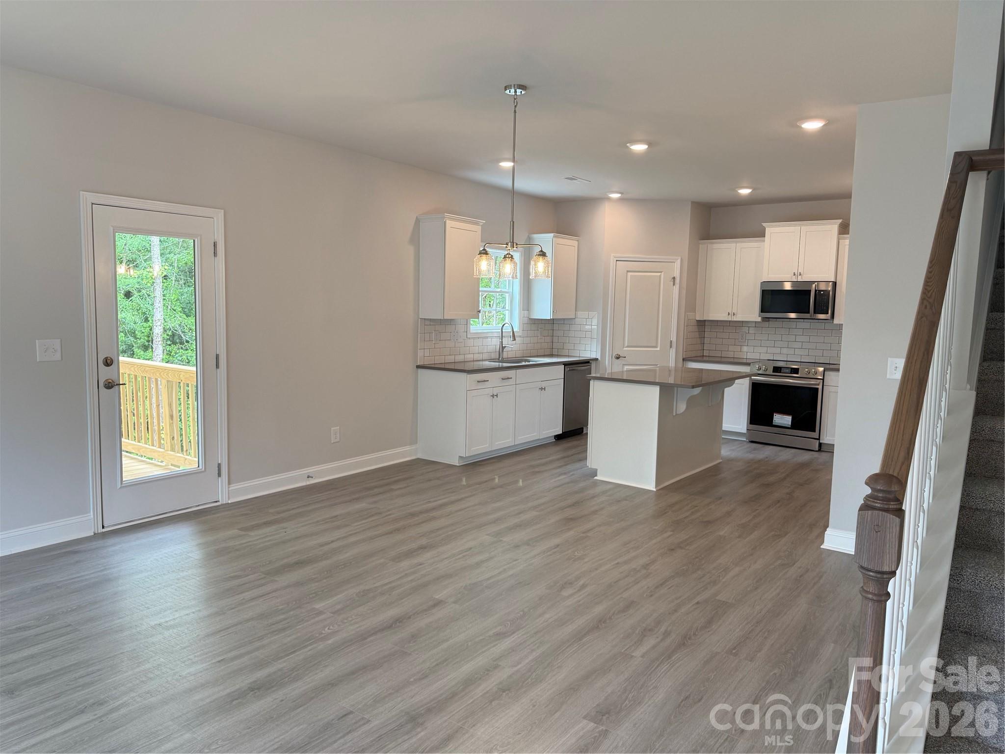 716 Inwood Hill Drive 10