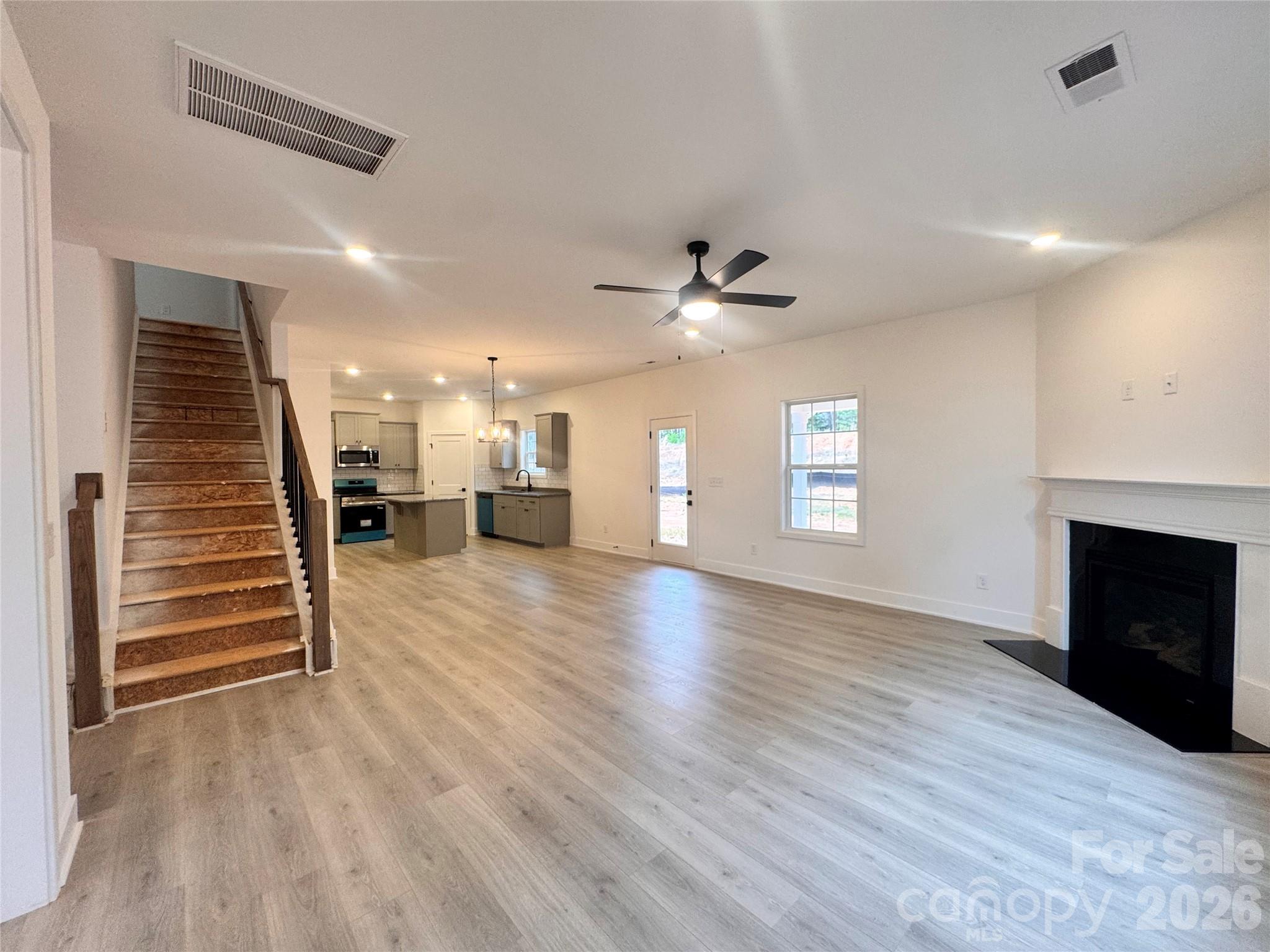 716 Inwood Hill Drive 10