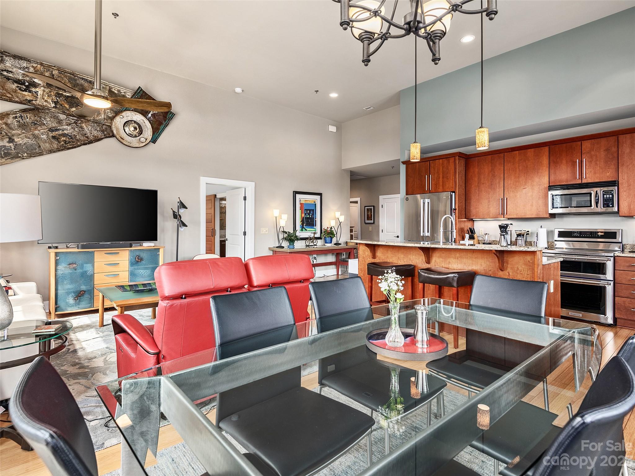 The Pioneer Building - Residential