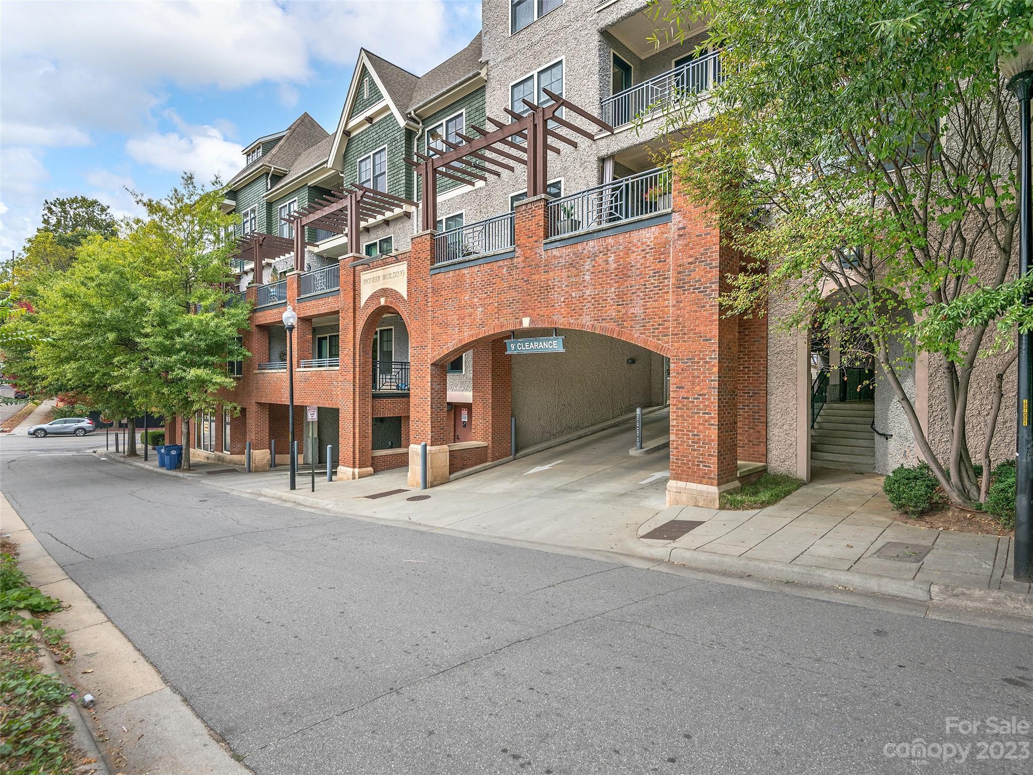 The Pioneer Building - Residential