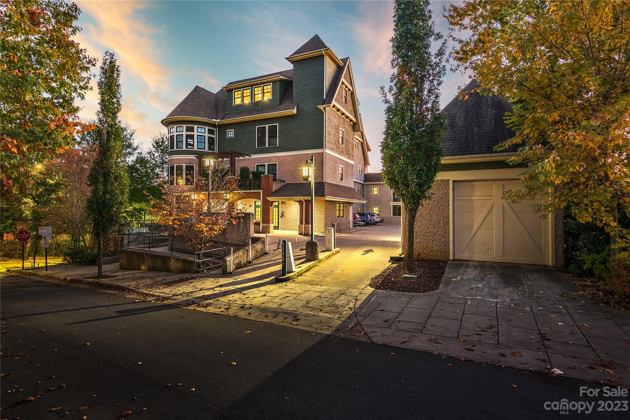 The Pioneer Building - Residential