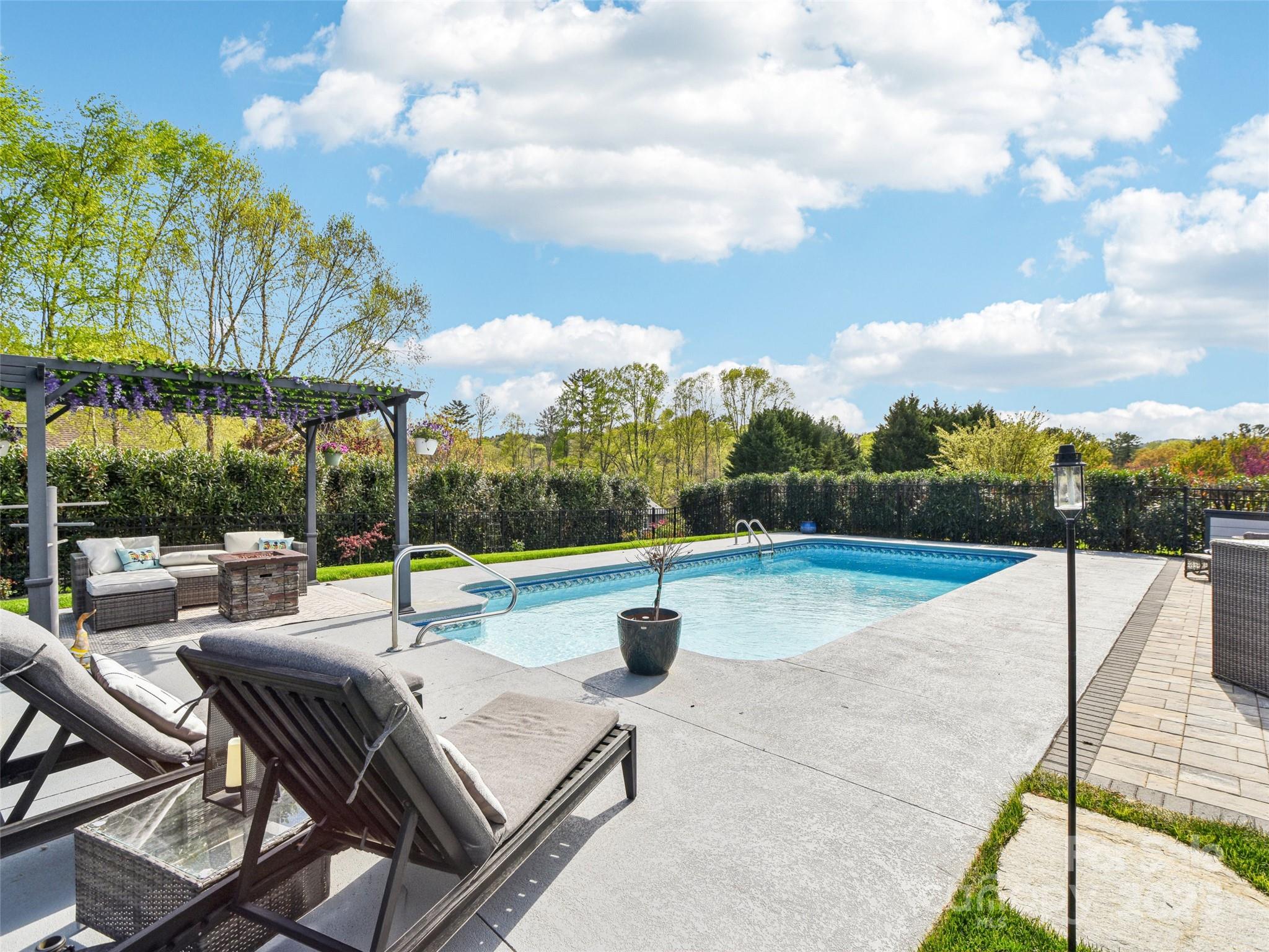 Ridgeview At Sweetwater Hills - Residential