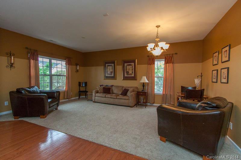 Brandon Oaks - Residential