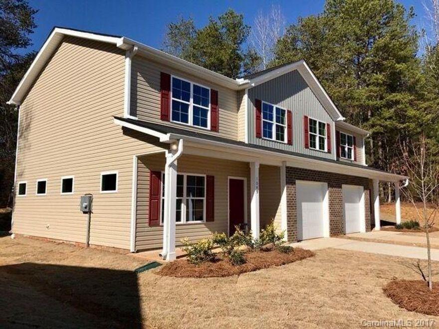 Newly Built Luxurious 2 story 3 bedroom 2.5 bath Town house. Beautiful stone work on the front Located in Salisbury. Minutes from I-85. Near Cabarrus Community Collage. 20 minutes to the city of Charlotte NC. Don't Miss out being the first to live in this town home. This is a new and up coming community. These Townhomes will go fast lets reserve yours Today !!!!