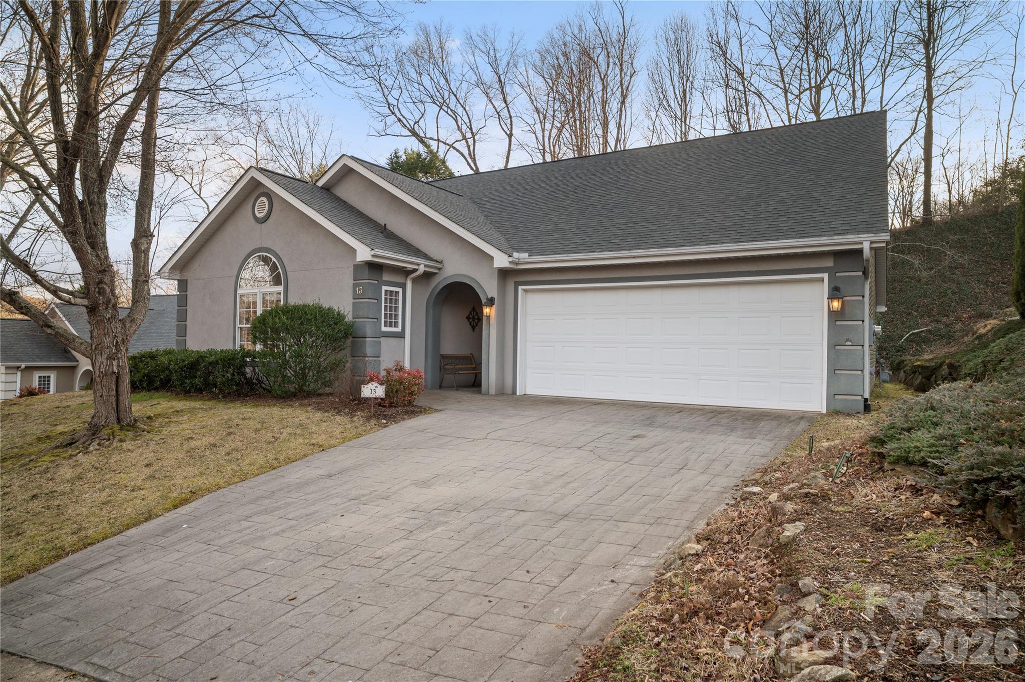 13 Stonebridge Drive