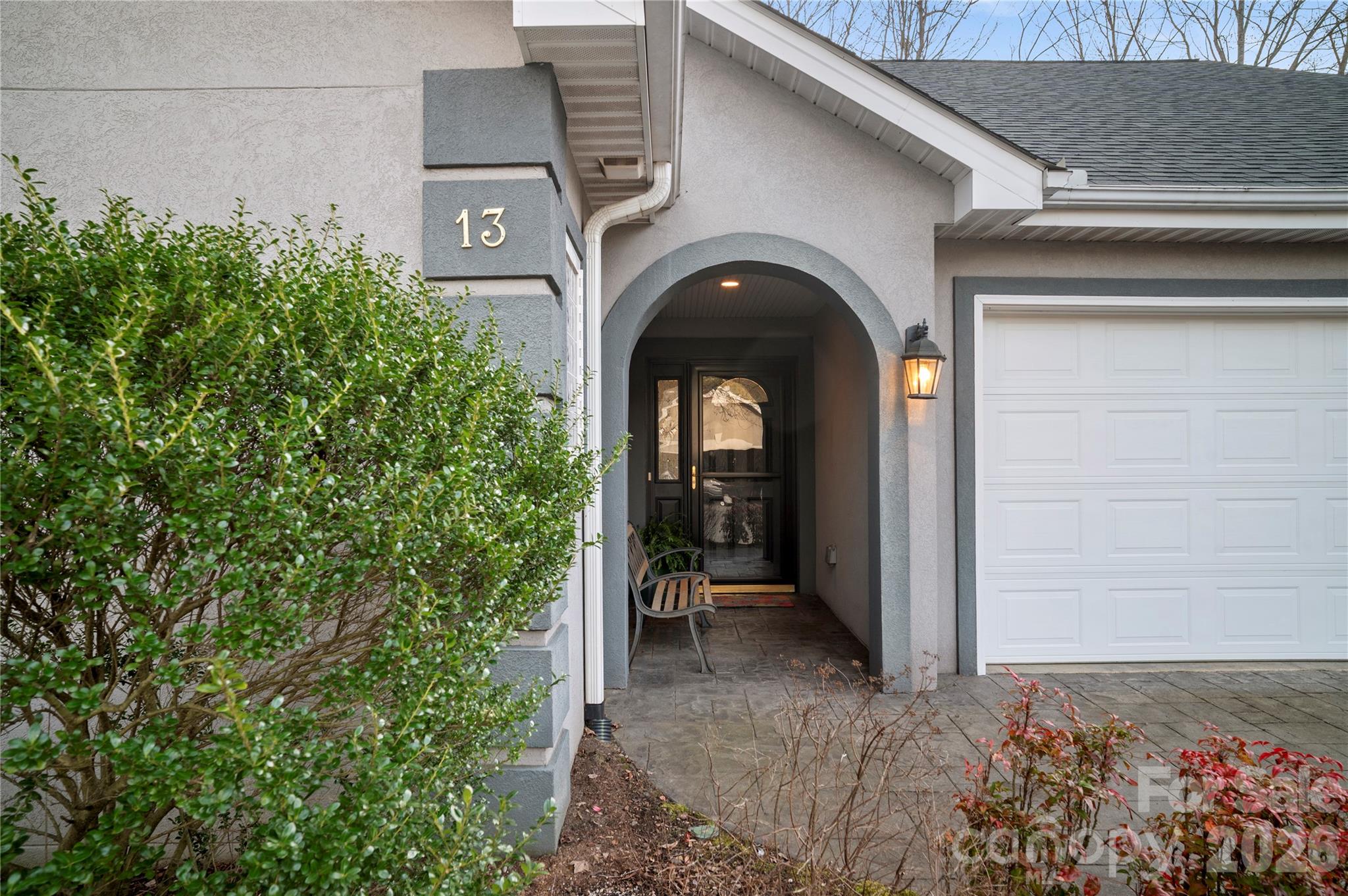 13 Stonebridge Drive